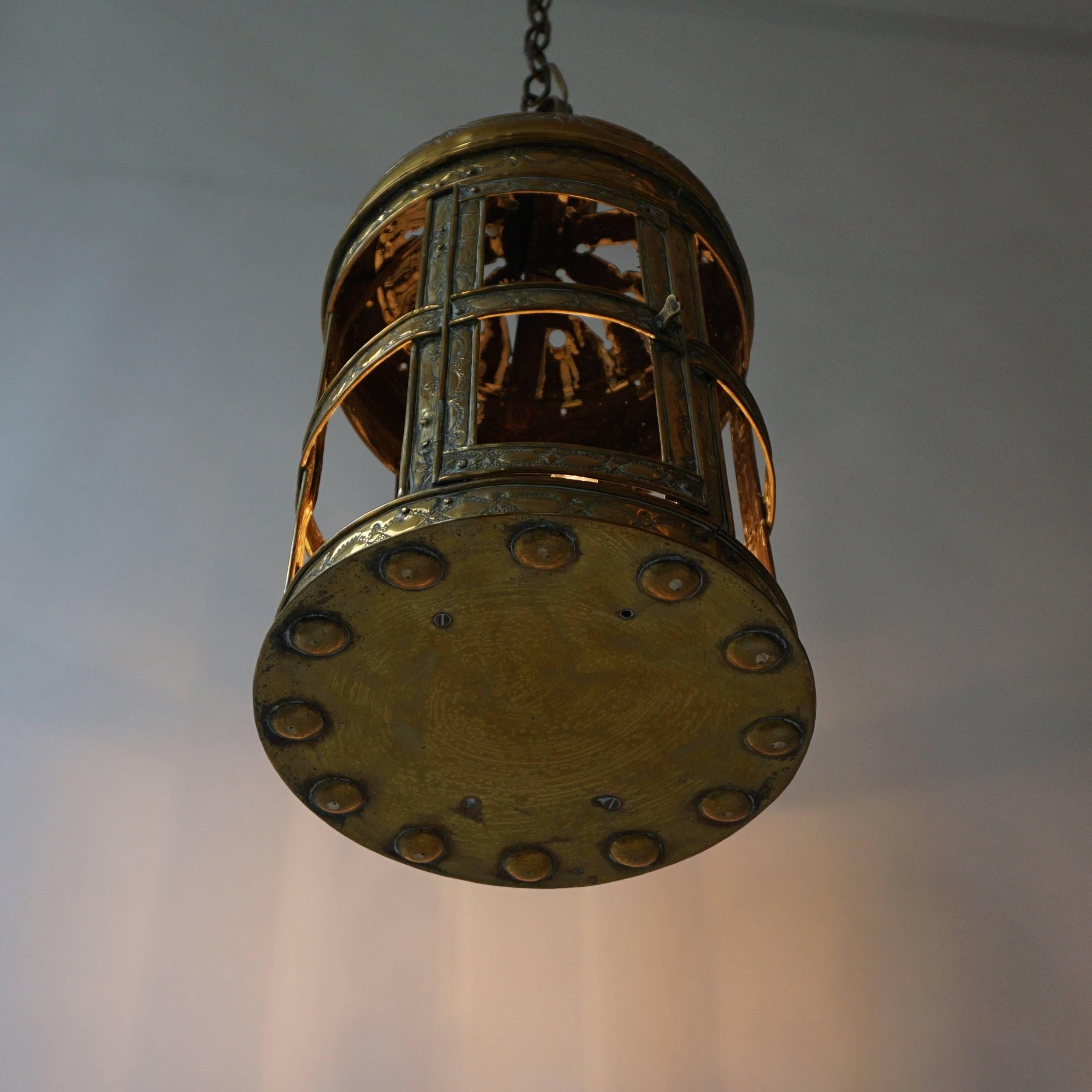 Antique Arts and Crafts Large Brass Lantern In Good Condition For Sale In Antwerp, BE