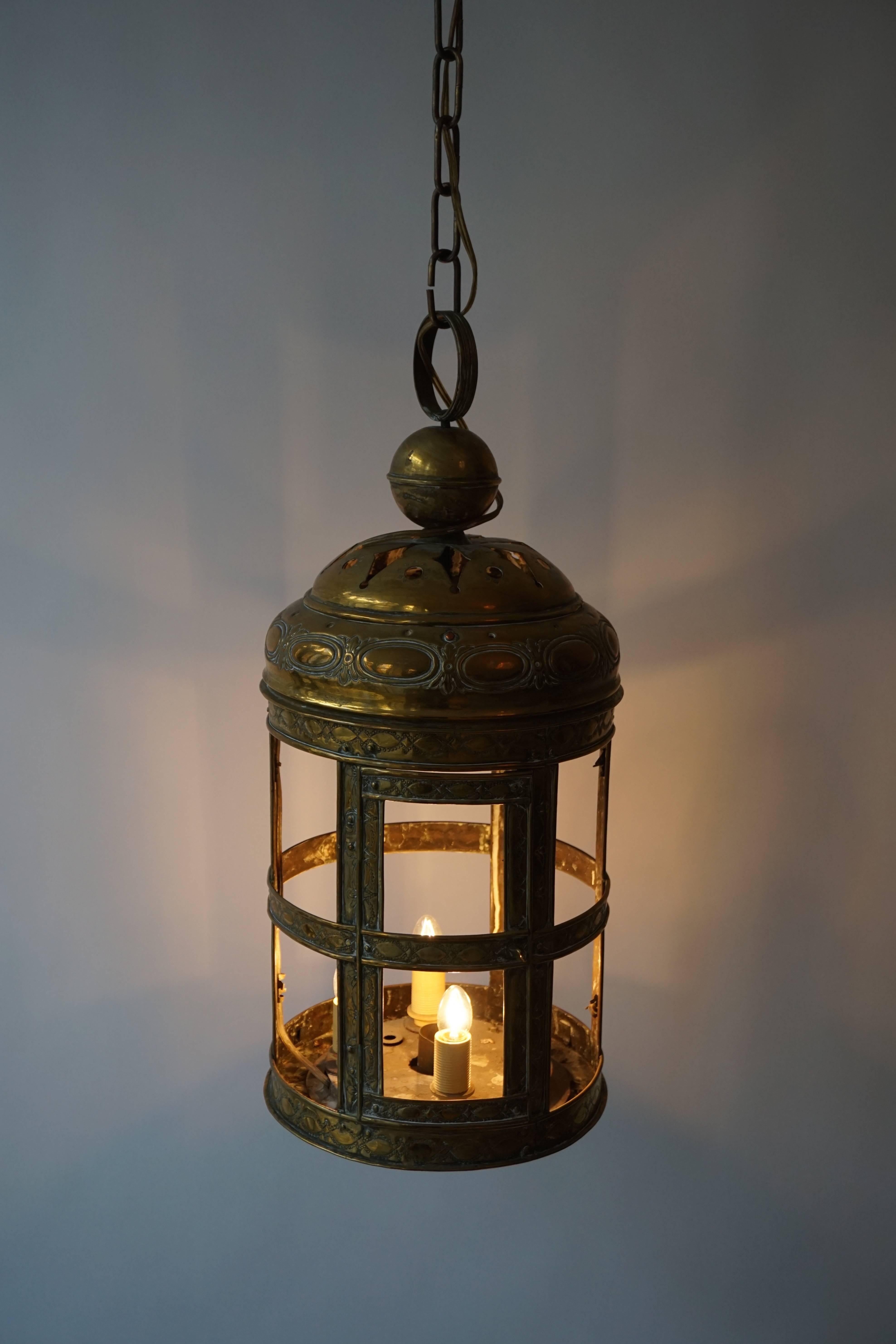 Martelé Antique Arts and Crafts Large Brass Lantern en vente
