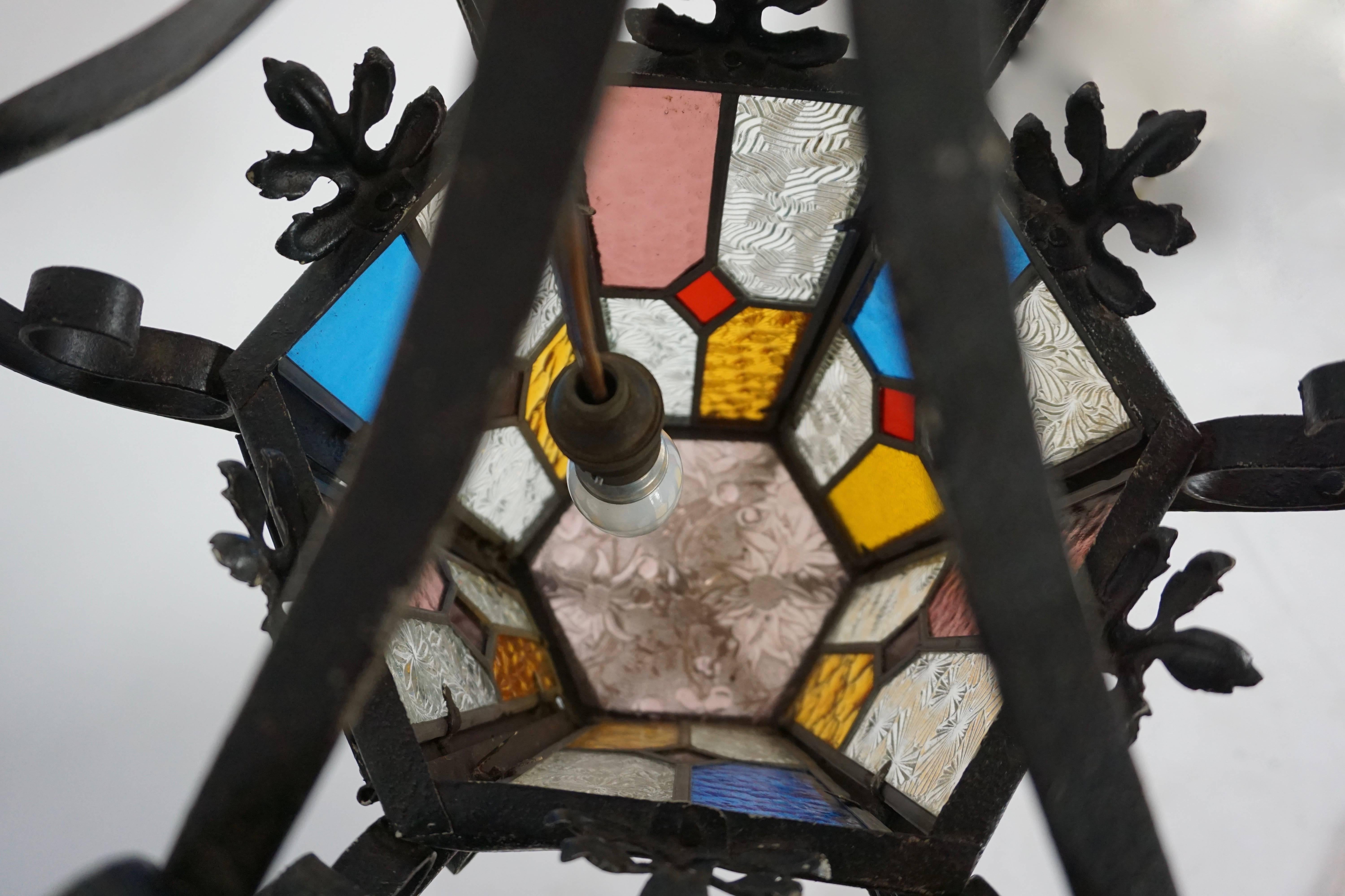 Lantern Chandelier with Stained Glass In Good Condition In Antwerp, BE