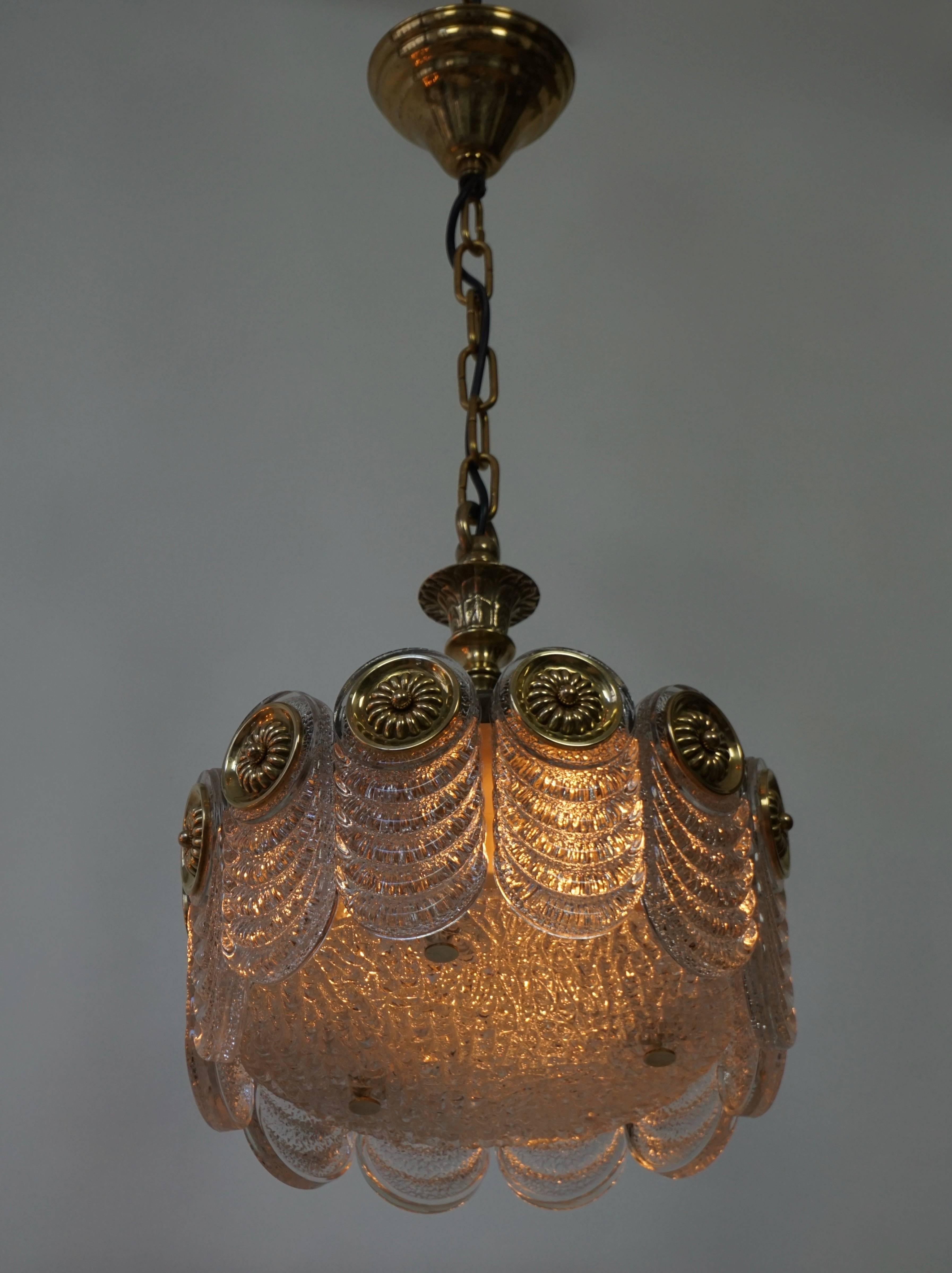 Italian Murano Glass and Brass Chandelier In Good Condition In Antwerp, BE