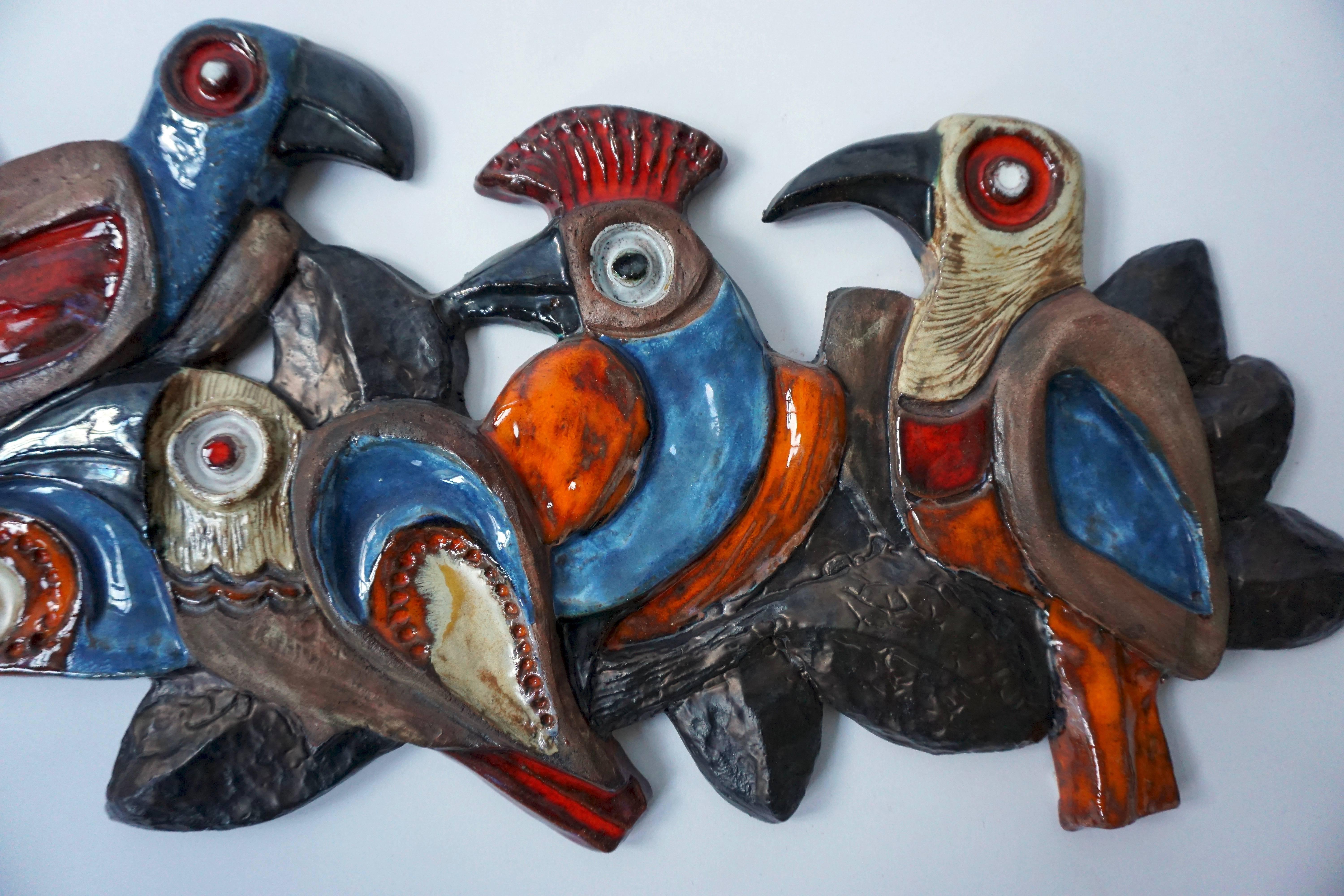 Keramik-Wandskulptur mit Vögeln (Moderne der Mitte des Jahrhunderts) im Angebot