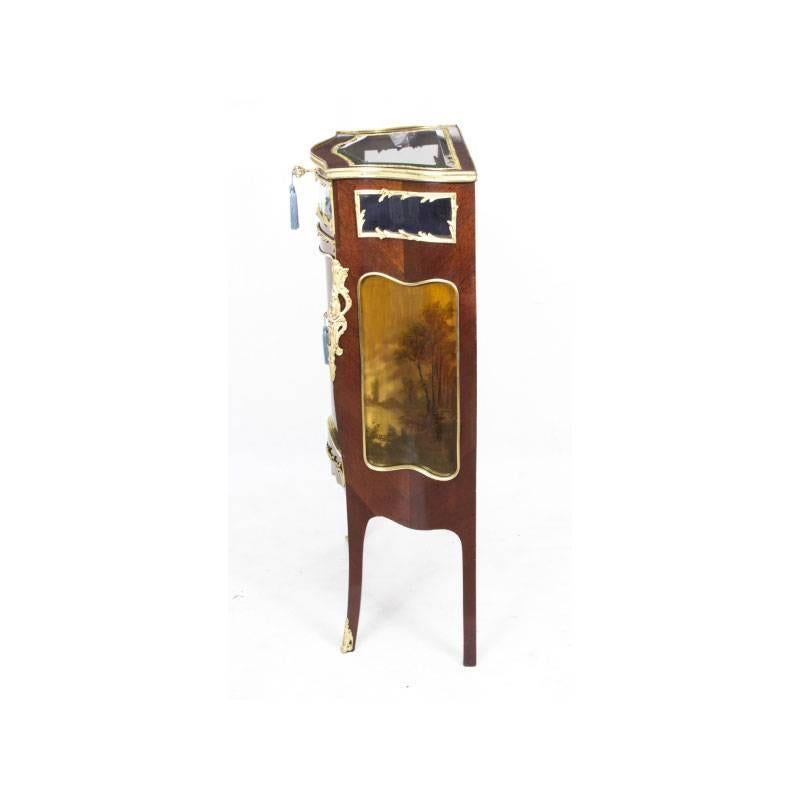19th Century French Vernis Martin Serpentine Bijouterie Side Cabinet In Excellent Condition In London, GB