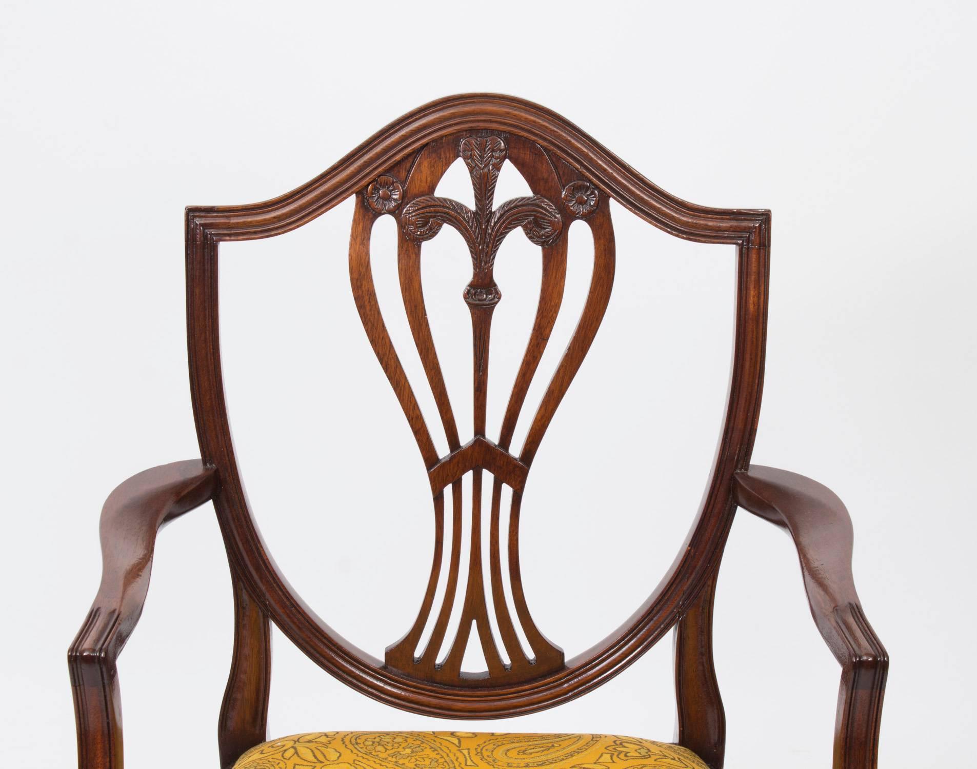 Vintage Grand Set Ten Hepplewhite Shield Back Dining Chairs, 20th Century 4