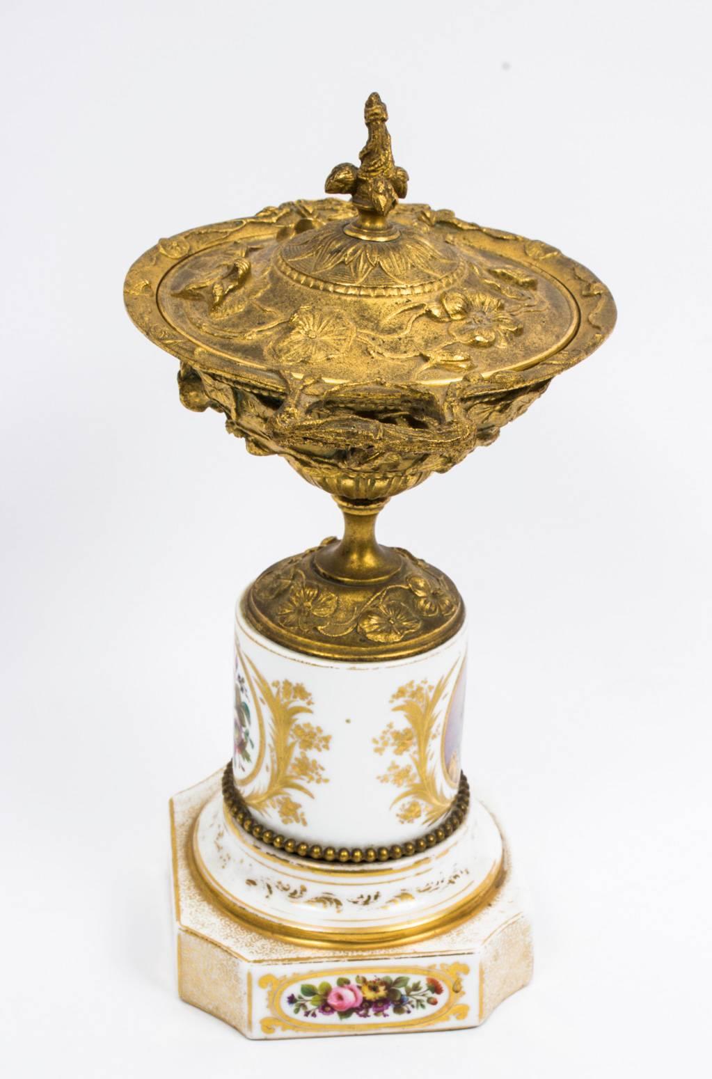 19th Century Pair of French Ormolu and Porcelain Urns 2