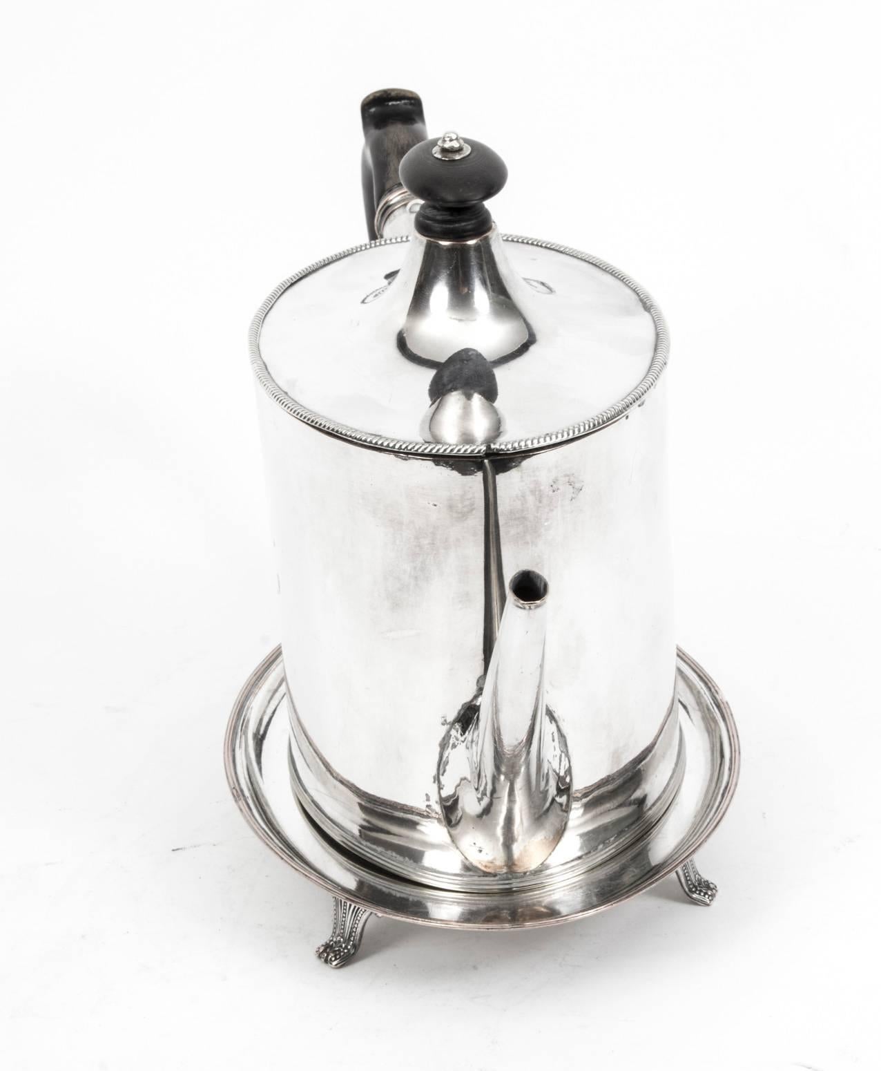 Antique Old Sheffield Argylle Gravy Warmer on Stand, circa 1780 In Excellent Condition In London, GB