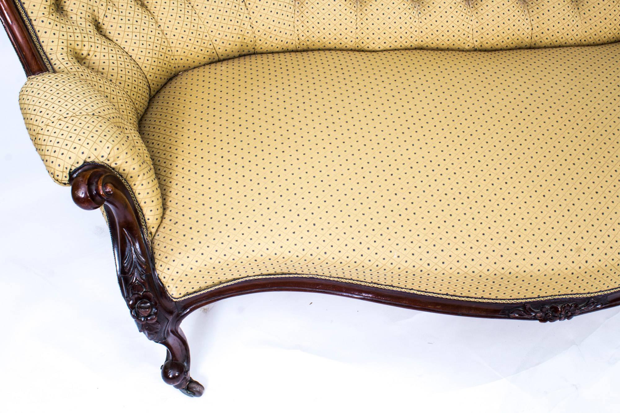 Antique Victorian Walnut Sofa Chaise Longue Settee, circa 1860 3