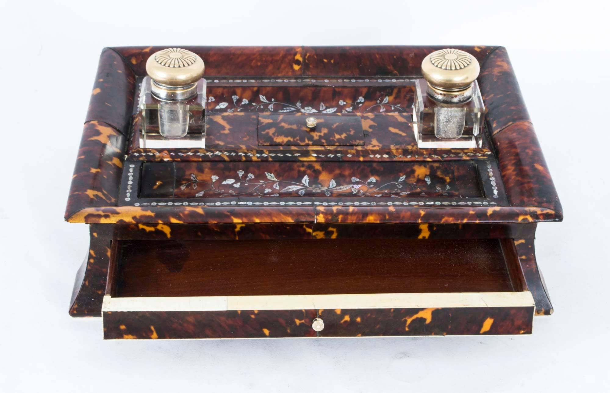 Marquetry 19th Century Willliam IV Inlaid Mother-of-Pearl Boulle Inkstand