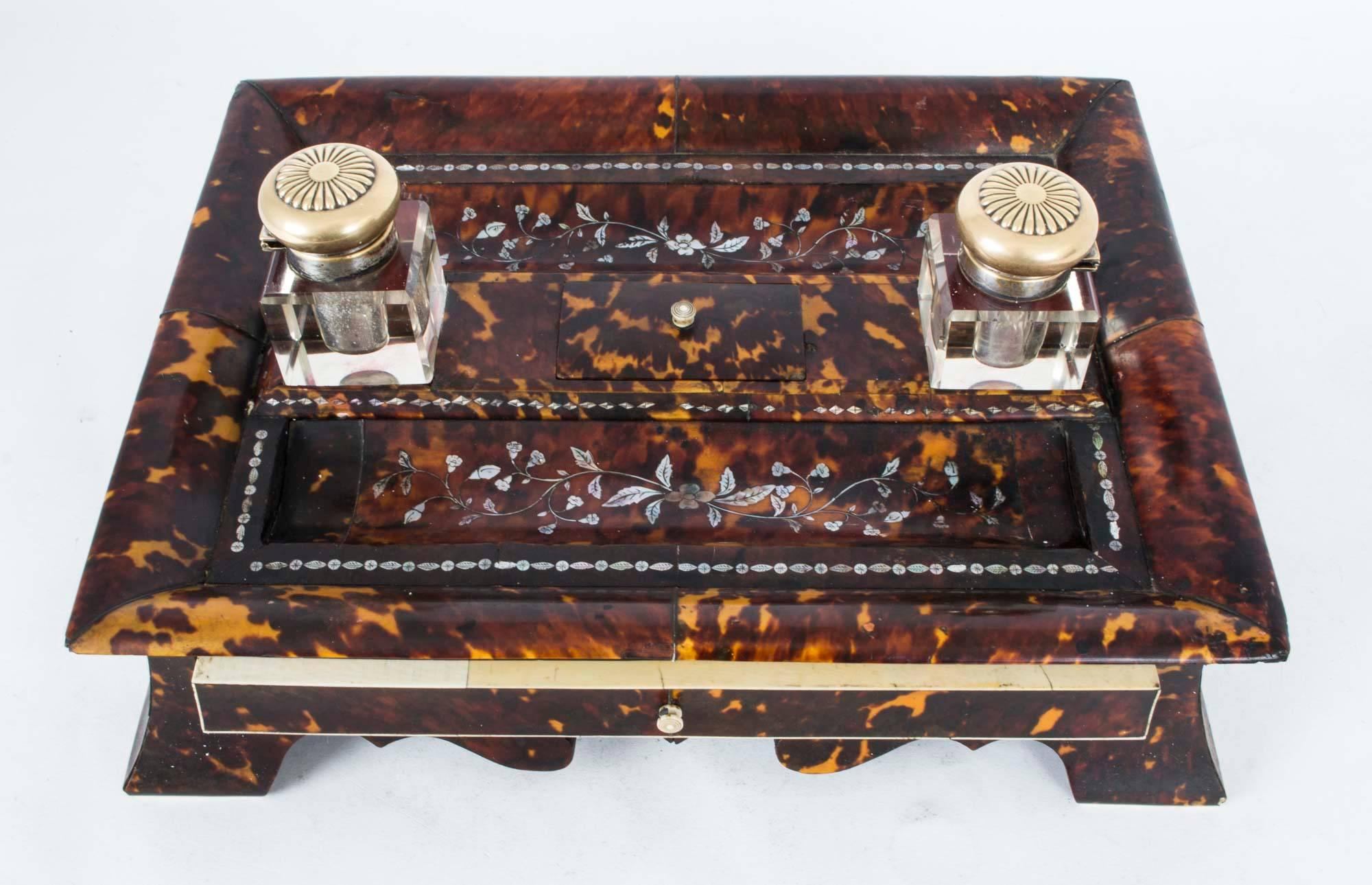 William IV 19th Century Willliam IV Inlaid Mother-of-Pearl Boulle Inkstand