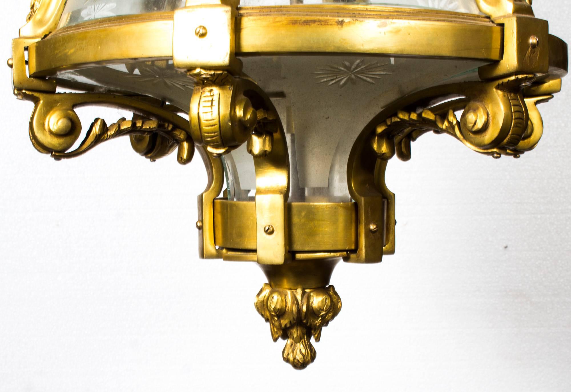 Sechs-Licht-Hallenlaterne aus vergoldeter Bronze im Vintage-Stil, spätes 20. Jahrhundert im Angebot 4