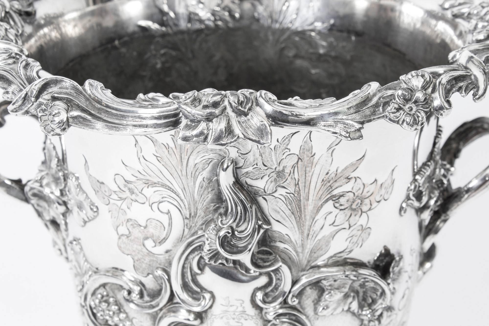 Antique Old Sheffield Embossed Wine Cooler, circa 1830 In Excellent Condition In London, GB