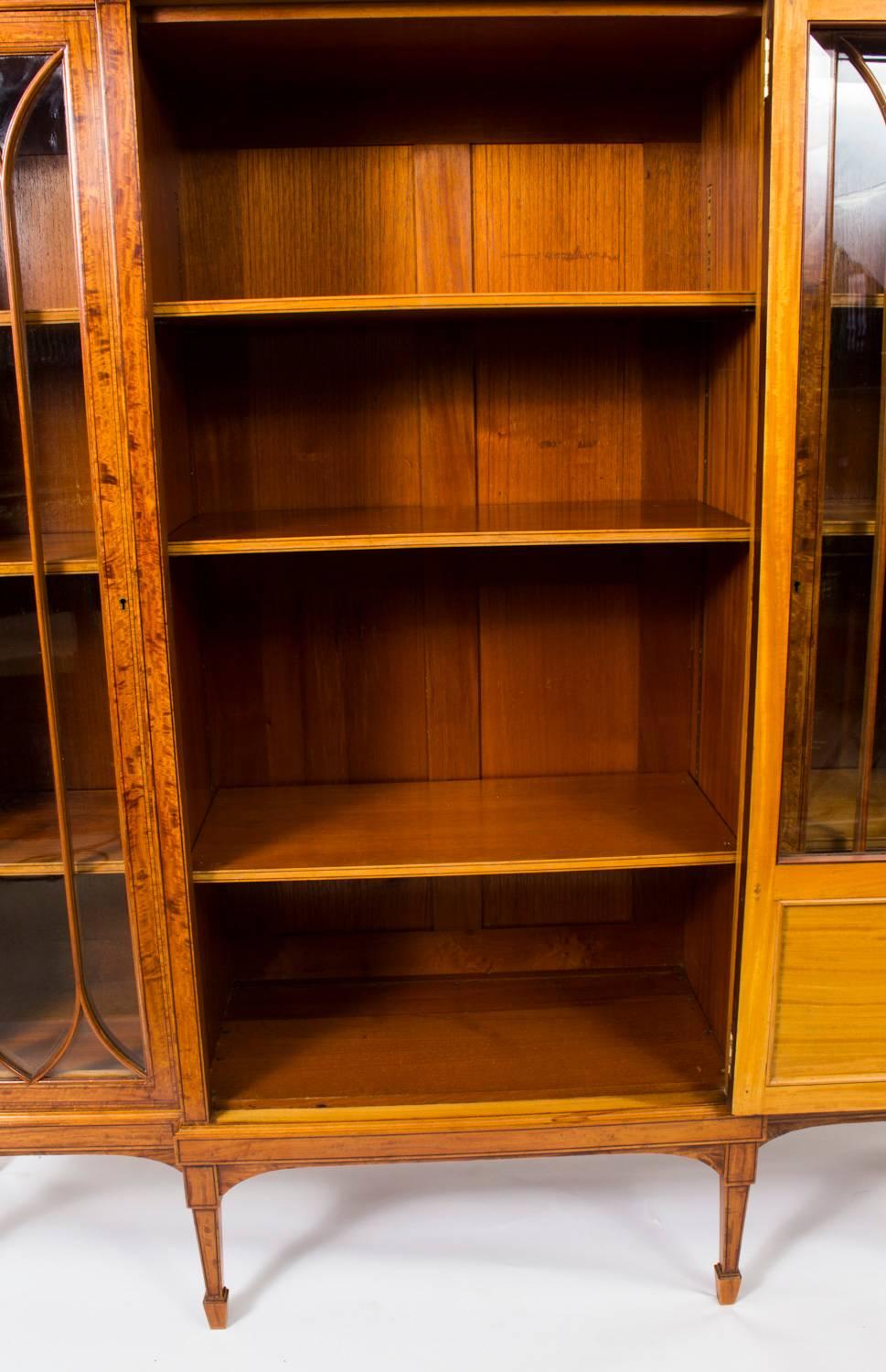 19th Century Victorian Satinwood and Marquetry Display Cabinet 2