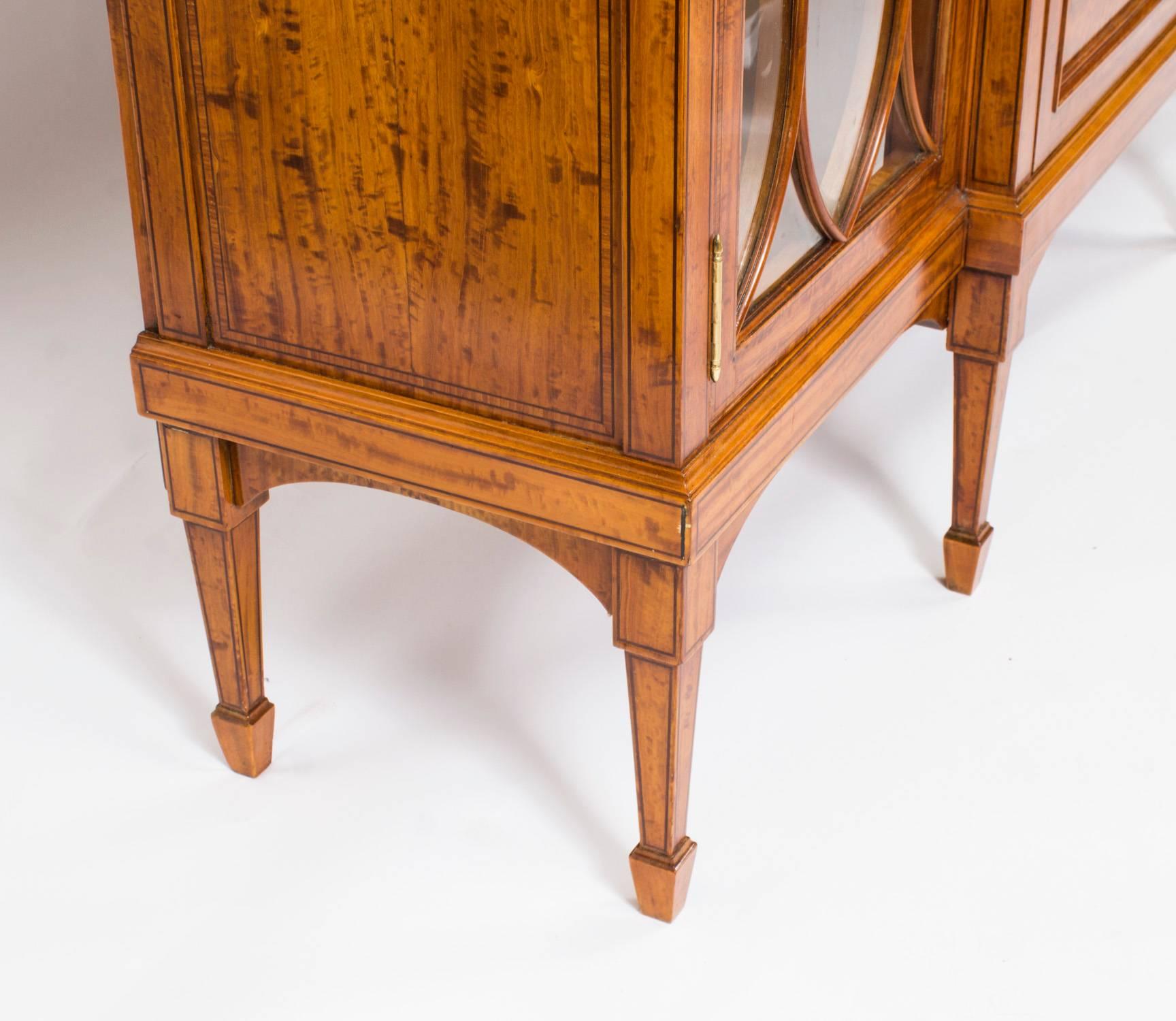 19th Century Victorian Satinwood and Marquetry Display Cabinet 6