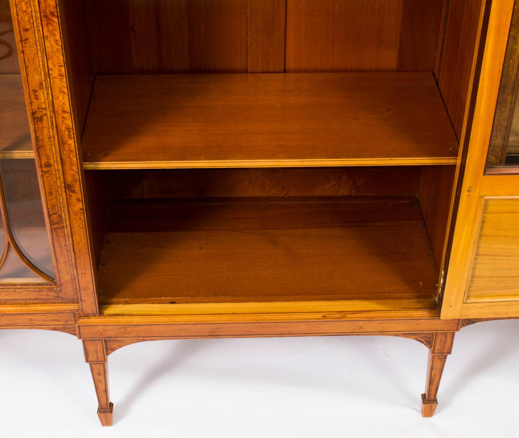 19th Century Victorian Satinwood and Marquetry Display Cabinet 3