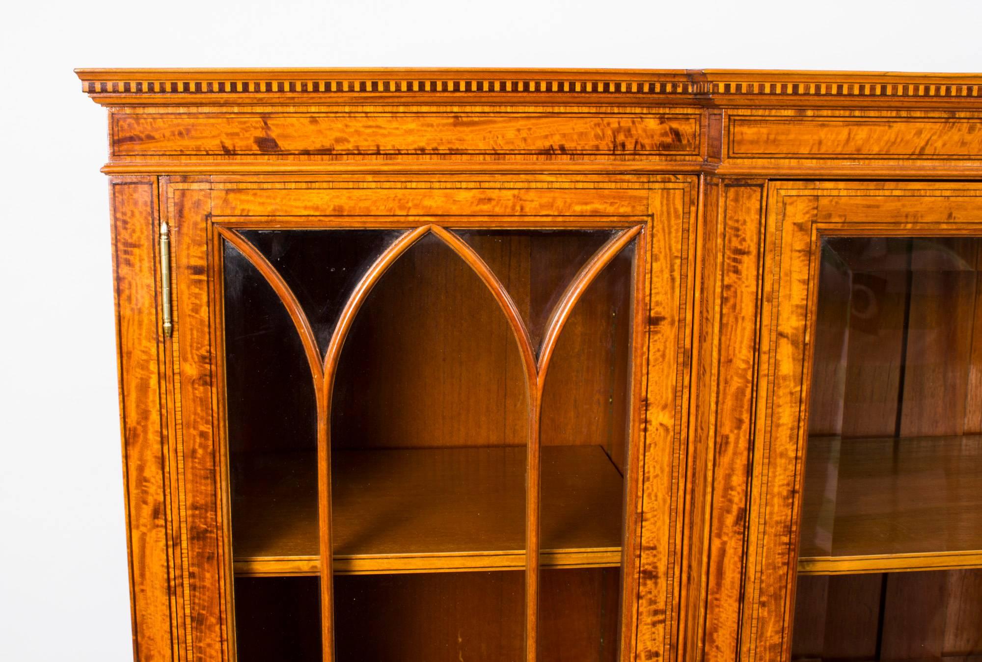 English 19th Century Victorian Satinwood and Marquetry Display Cabinet