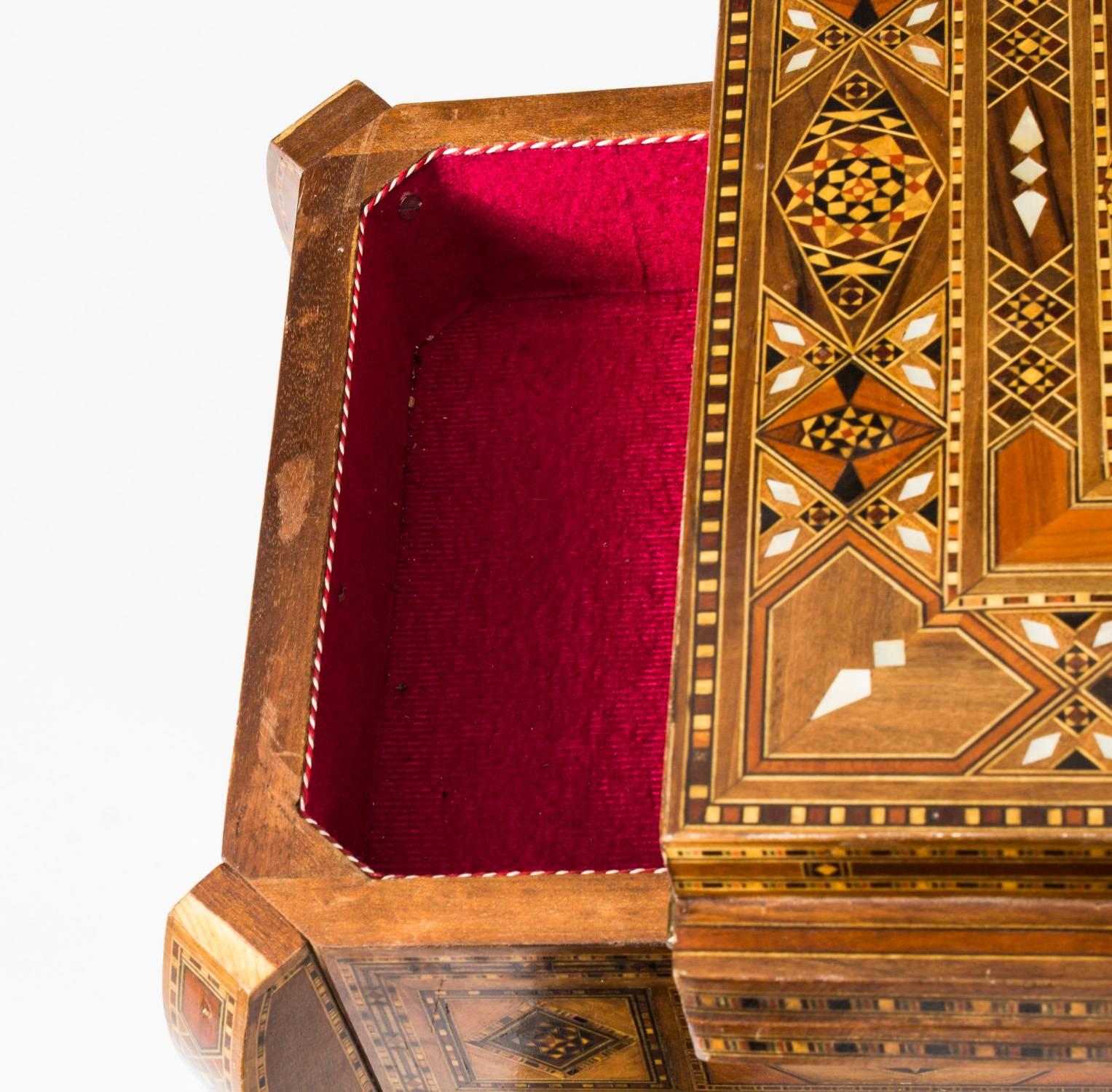 Antique Syrian Inlaid Parquetry Card Games Table, circa 1900 4