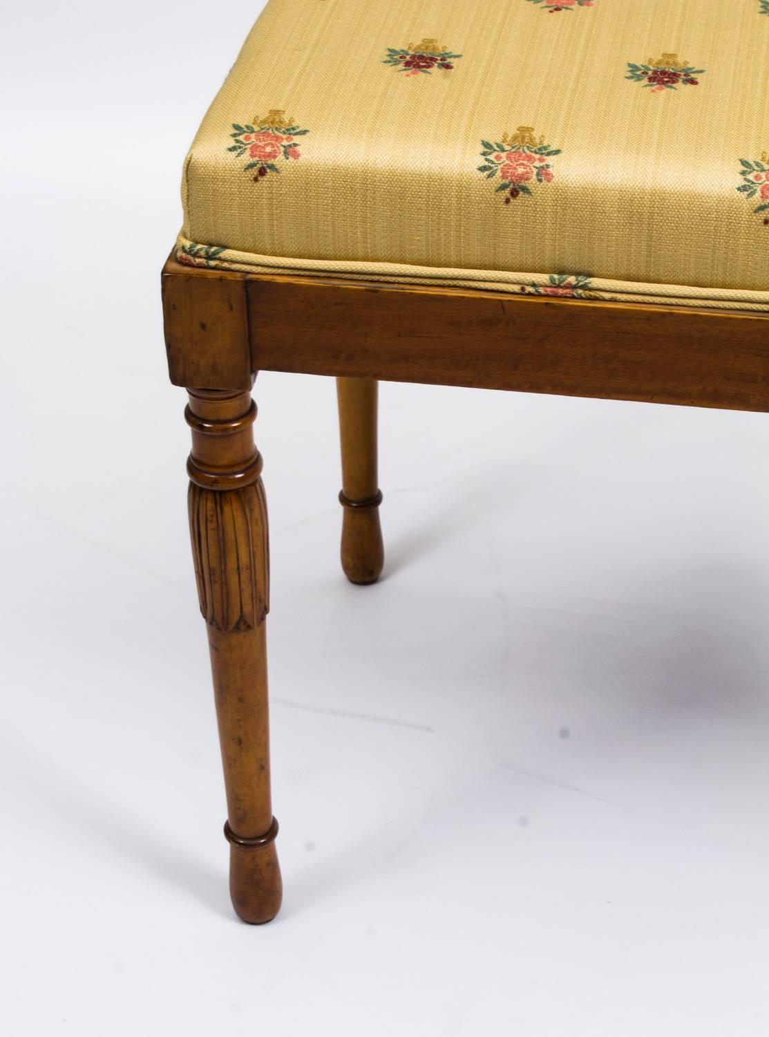 Early 20th Century Edwardian Satinwood Stool In Excellent Condition In London, GB