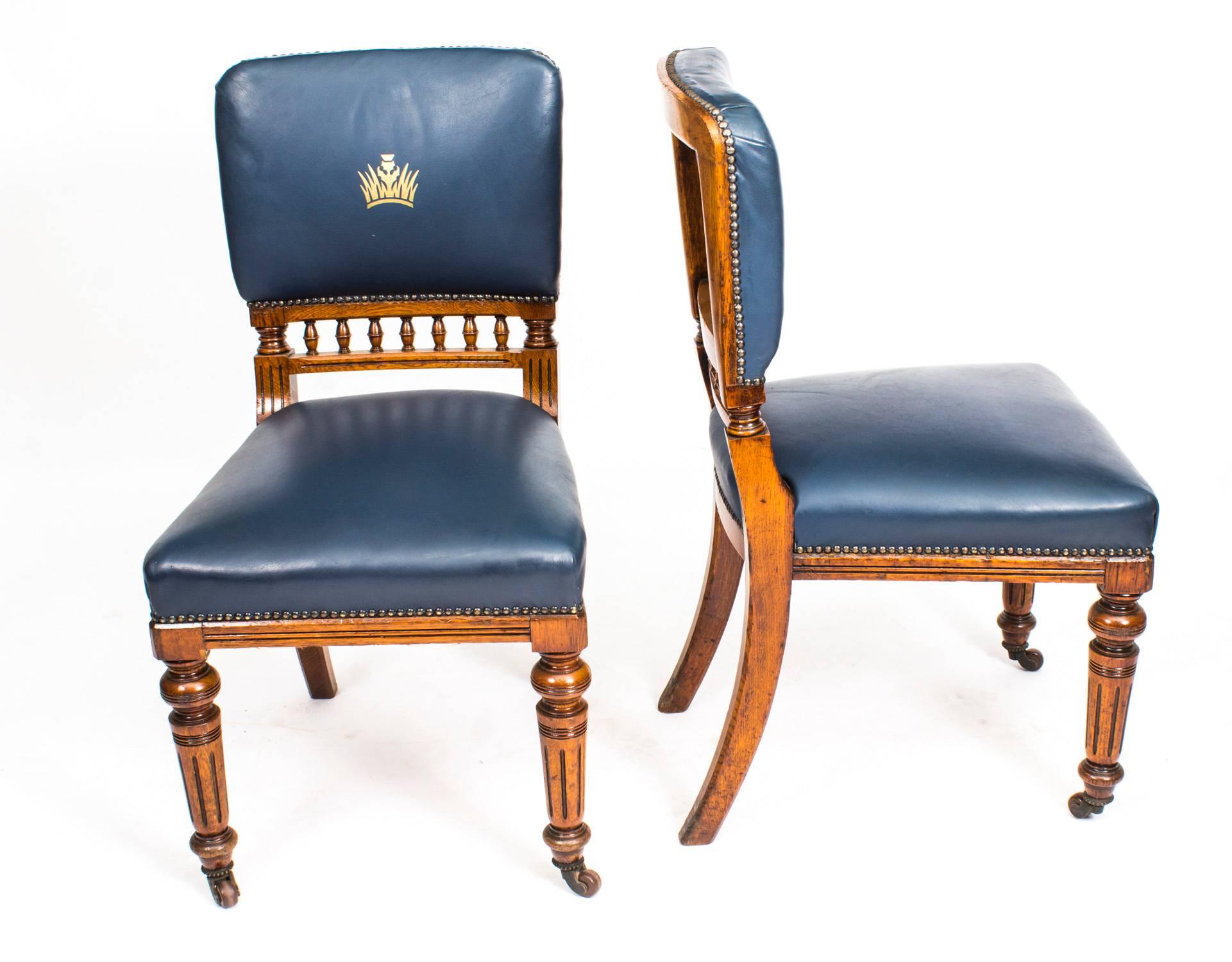 Great Britain (UK) Antique Set of 12 Scottish Oak Leather Upholstered Dining Chairs, circa 1870