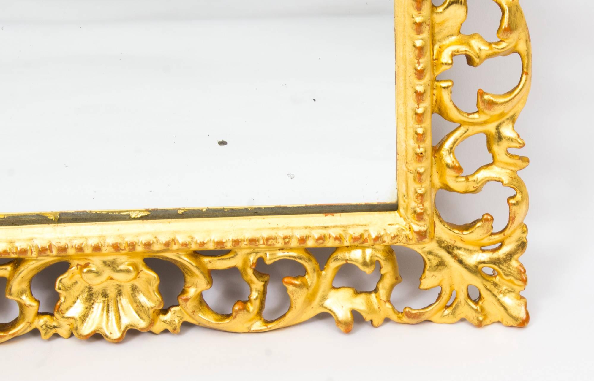 19th Century Italian Gilded Hand-Carved Florentine Mirror In Excellent Condition In London, GB