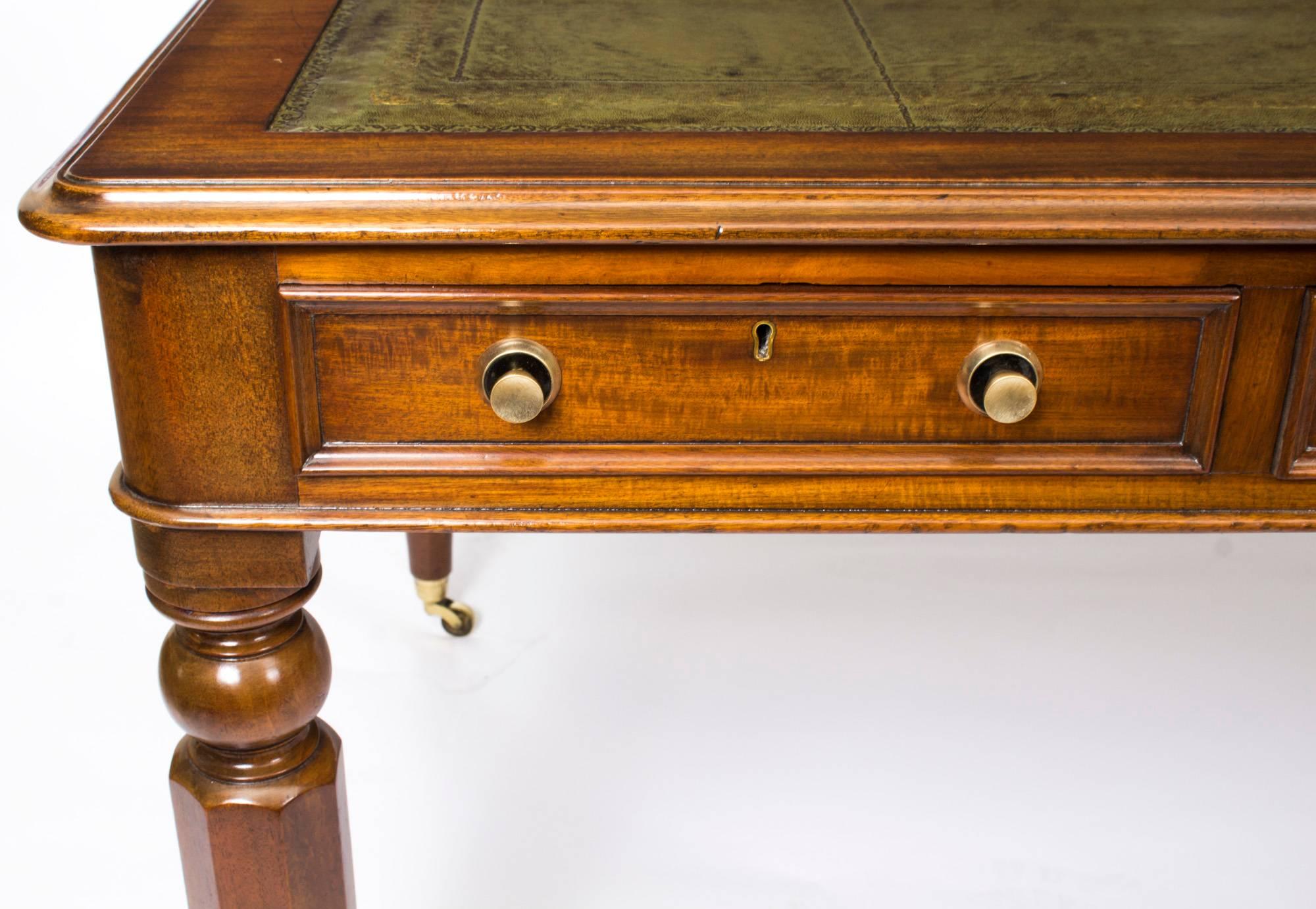 Antique William IV Mahogany Partner's Library Table Desk, circa 1840 2