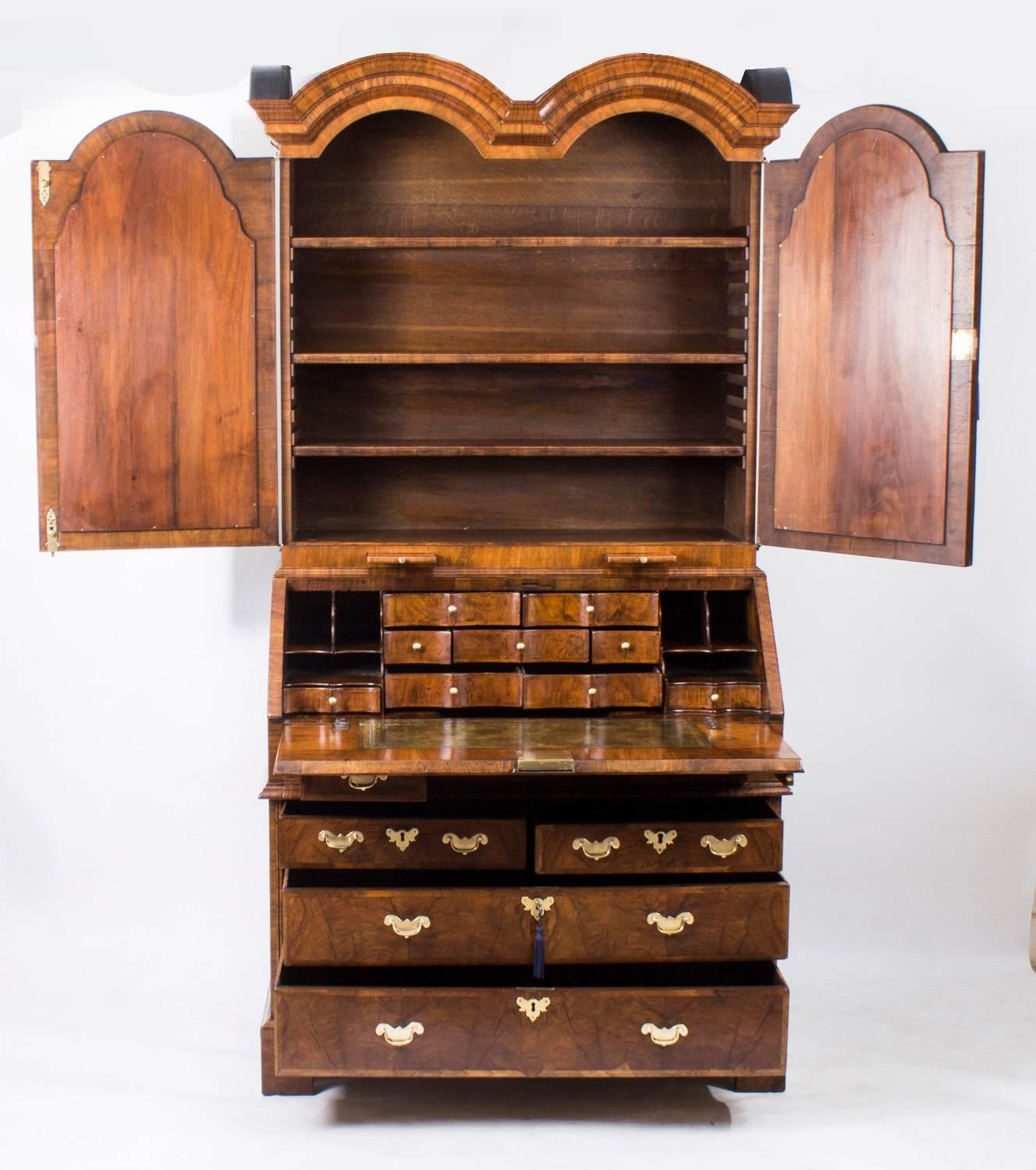 18th Century Queen Anne Double Dome Burr Walnut Bureau Bookcase For Sale 1