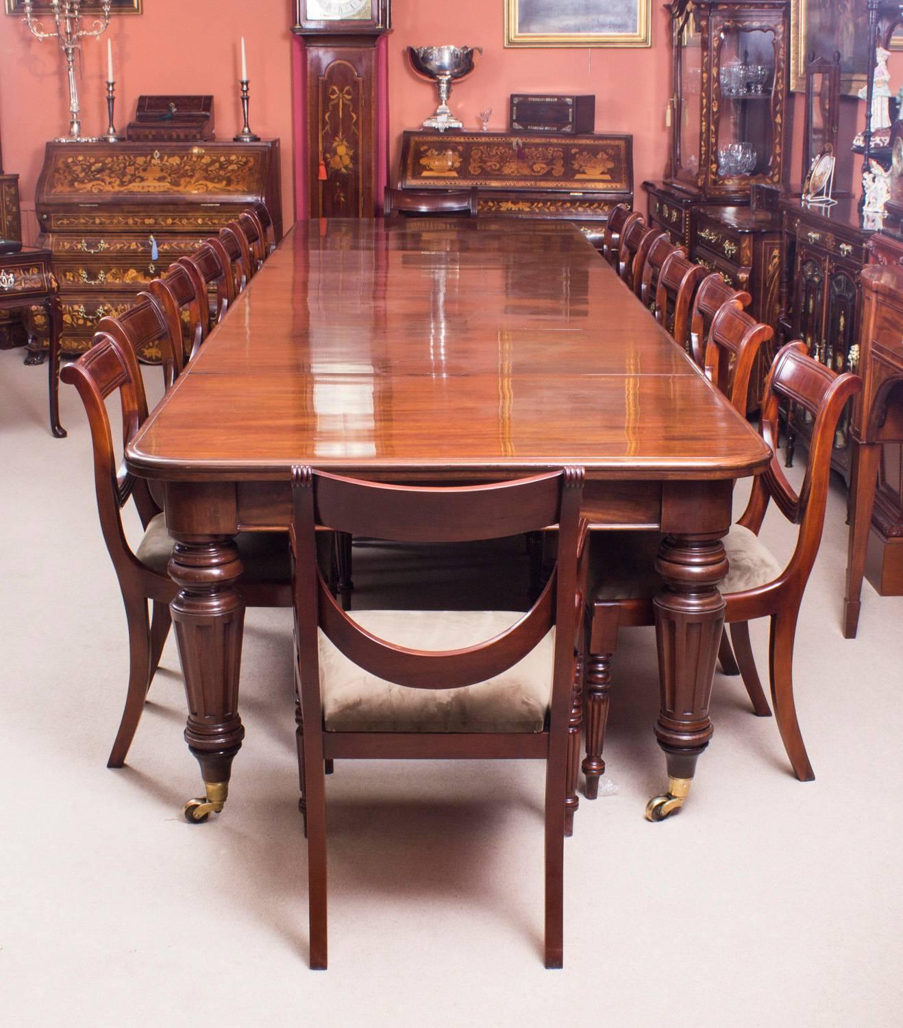Antique Victorian Flame Mahogany Extending Dining Table And 16 Chairs At 1stdibs
