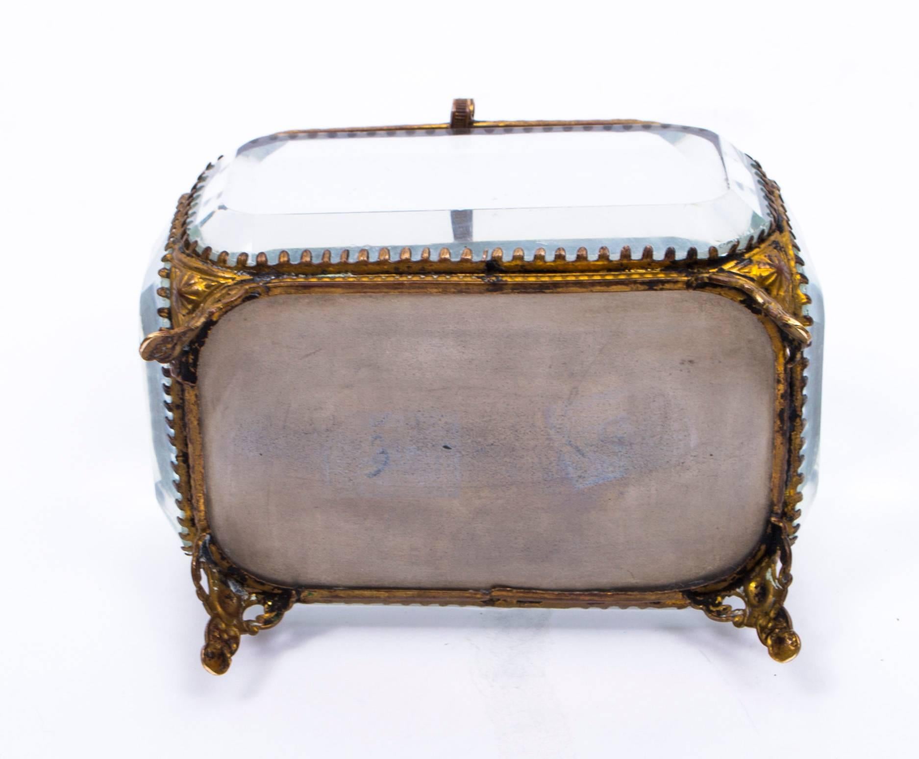 19th Century French Ormolu and Glass Table Wedding Casket 5