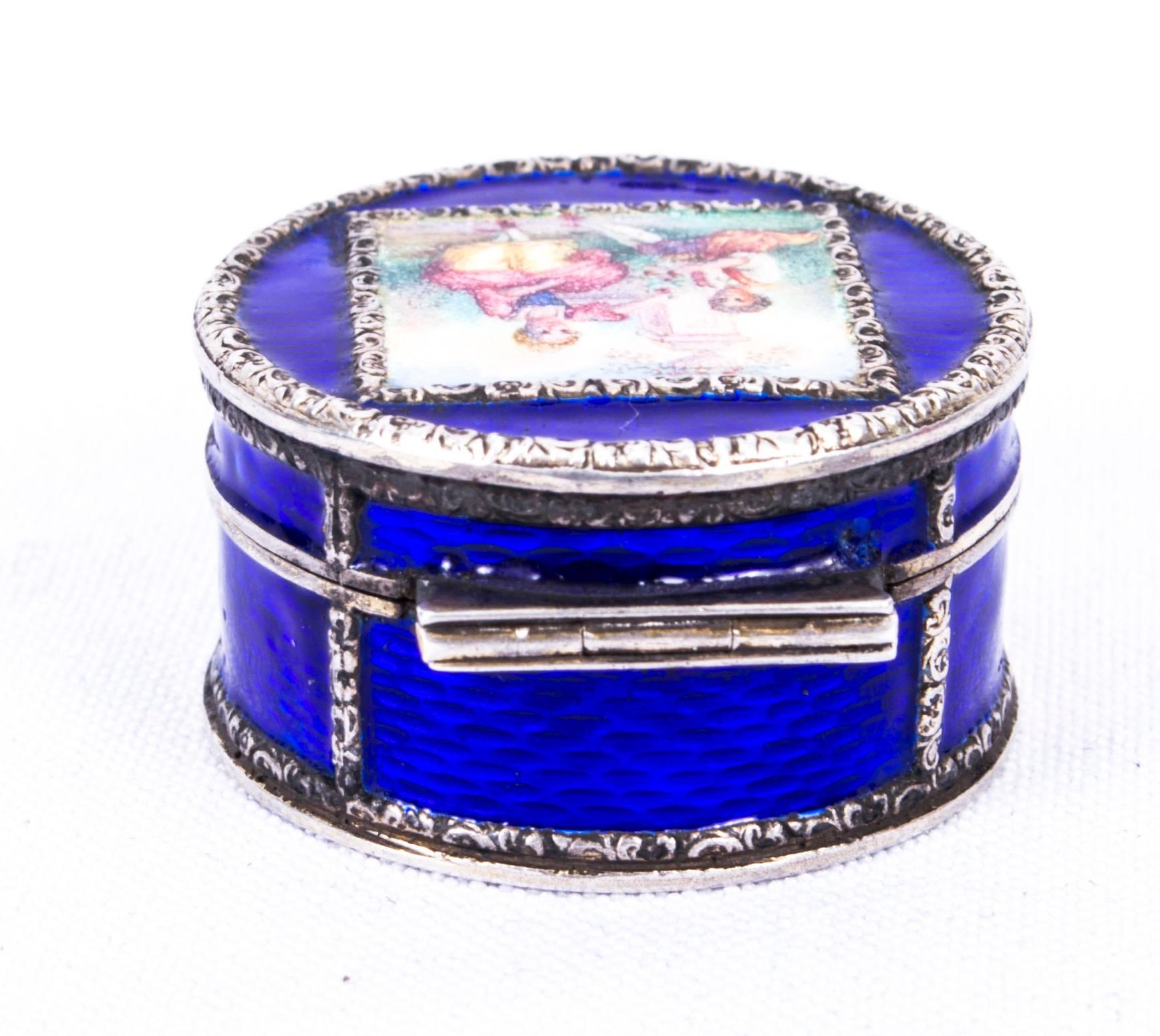 19th Century Vienna Silver Gilt and Enamel Patch Box 3