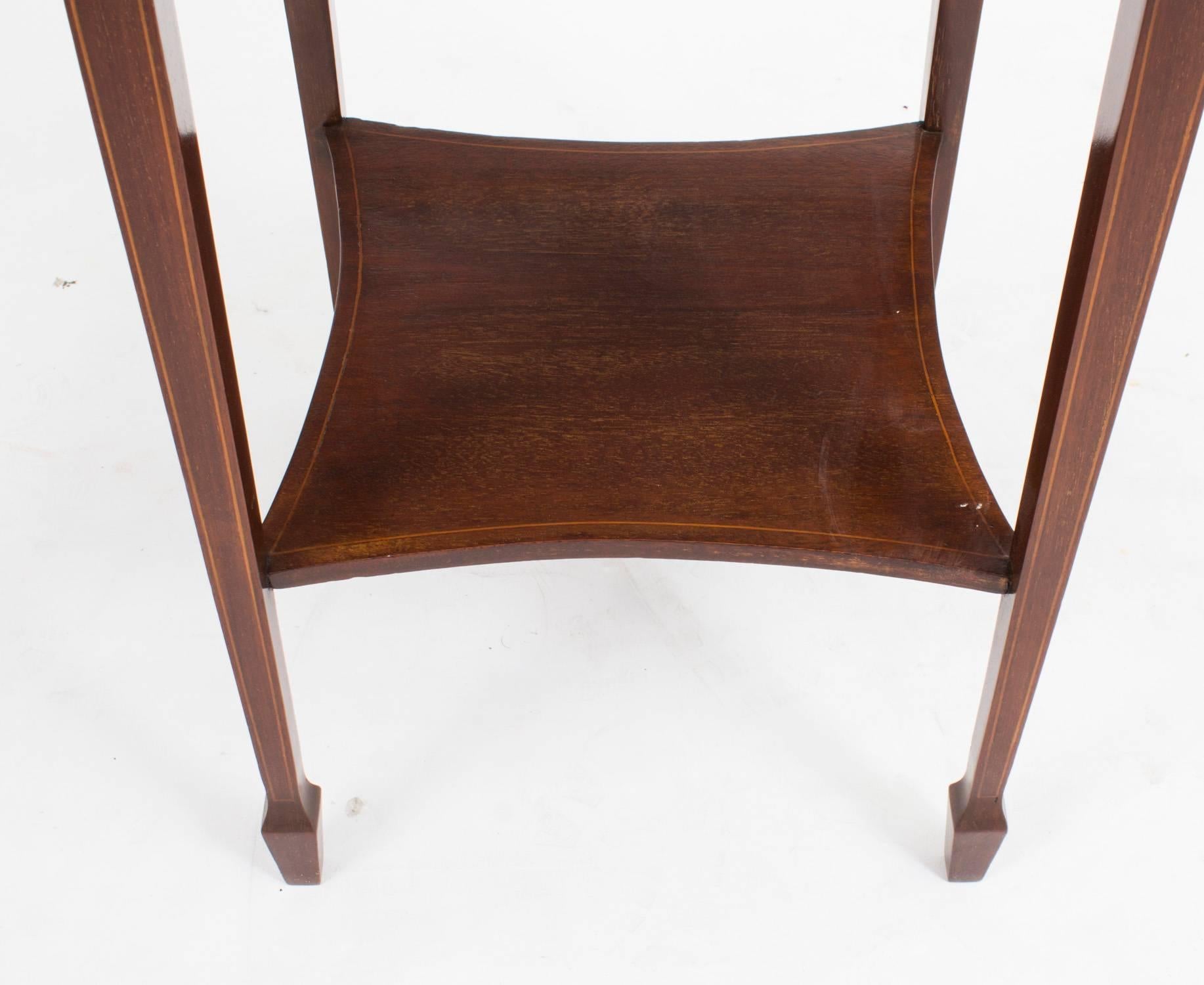 English Early 20th Century Inlaid Mahogany Edwardian Occasional Table For Sale