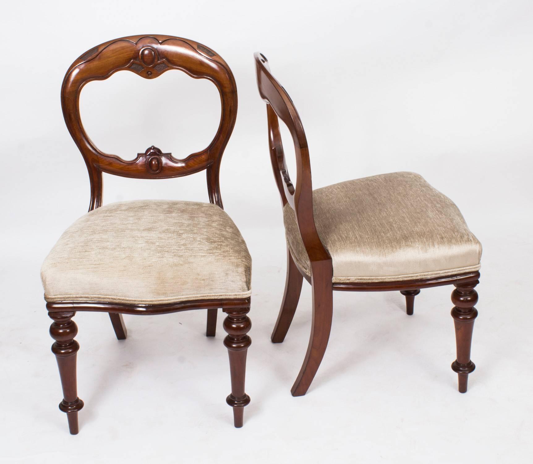 This is a fabulous set of eight antique English Victorian Balloon Back dining chairs, circa 1870 in date.
These chairs have been masterfully crafted in beautiful solid mahogany. They have balloon backs with stunning hand-carved decoration, Stand on