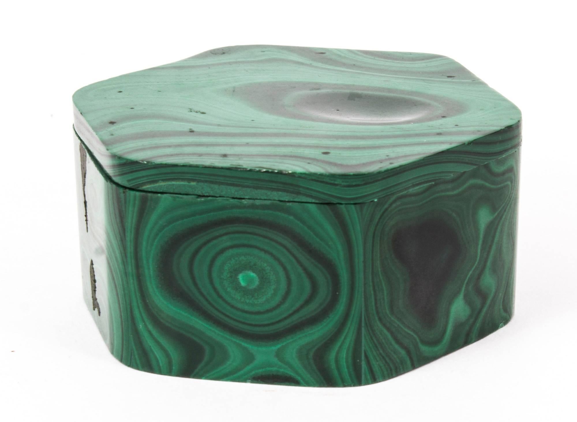 19th Century Malachite Hexagonal Box and Cover Casket In Excellent Condition In London, GB