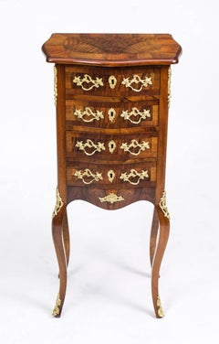 19th Century Pair of French Burr Walnut Bedside Cabinets
