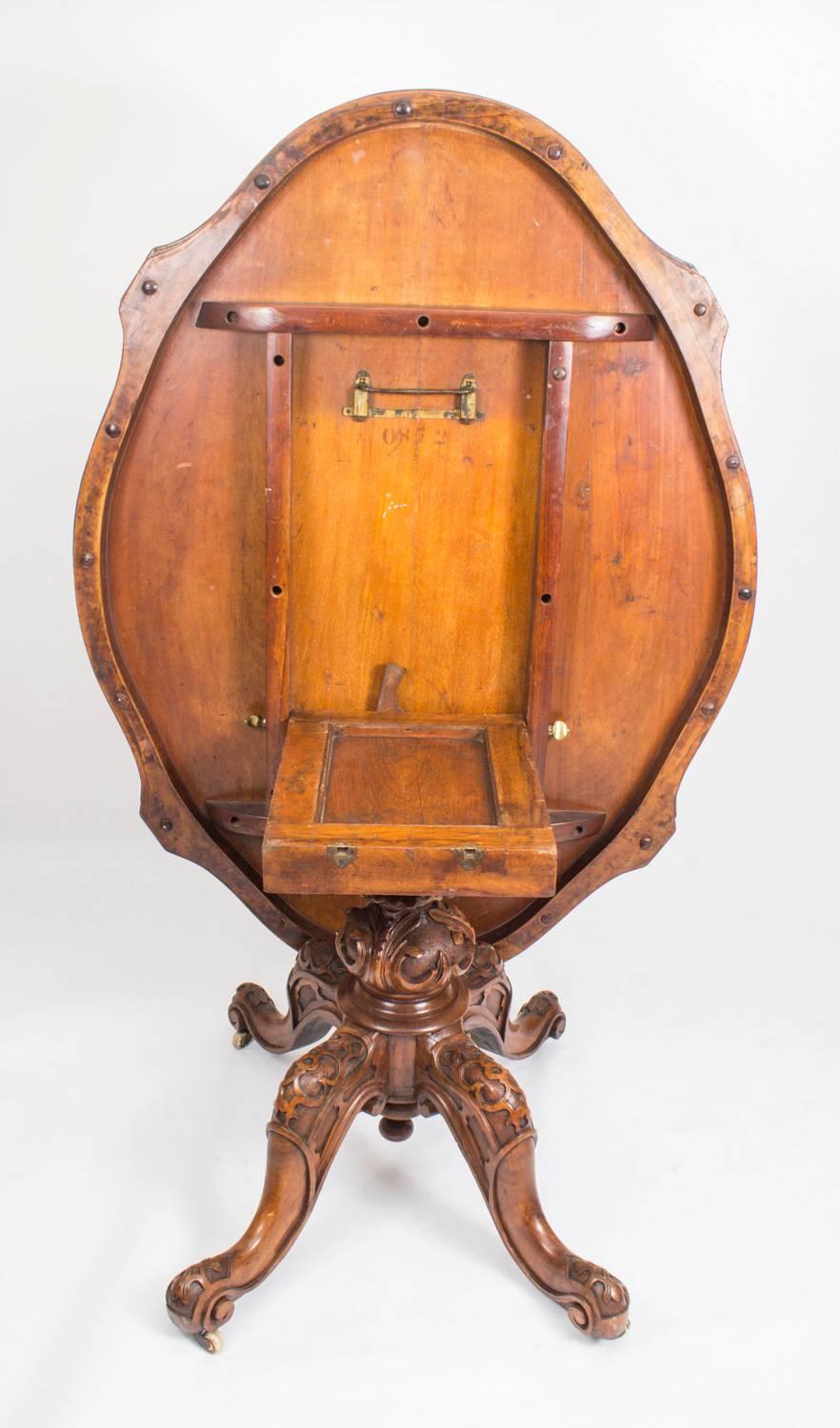 Mid-19th Century 19th Century Burr Walnut and Marquetry Shaped Oval Loo Table