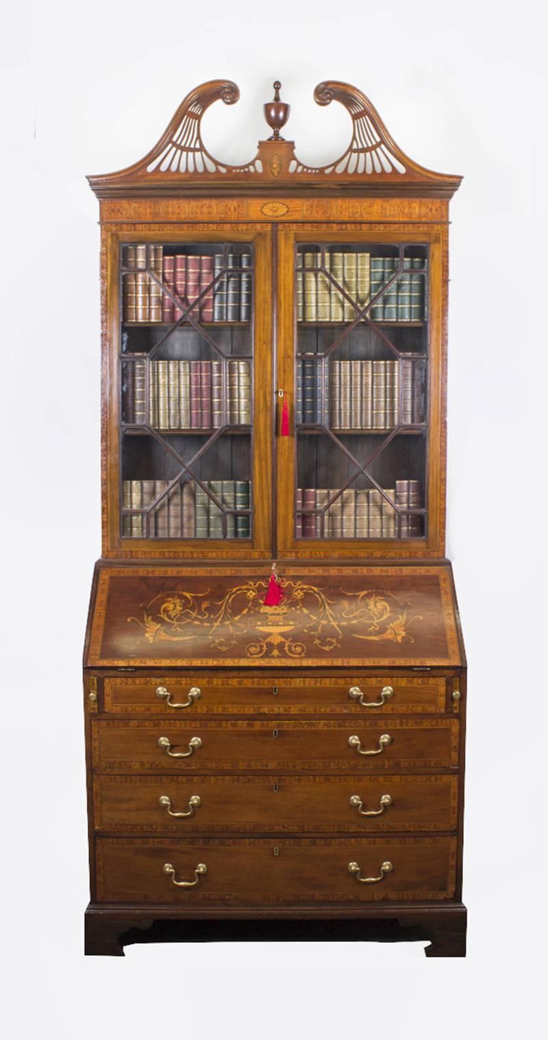 19th Century English Victorian Mahogany Bureau Bookcase For Sale 5