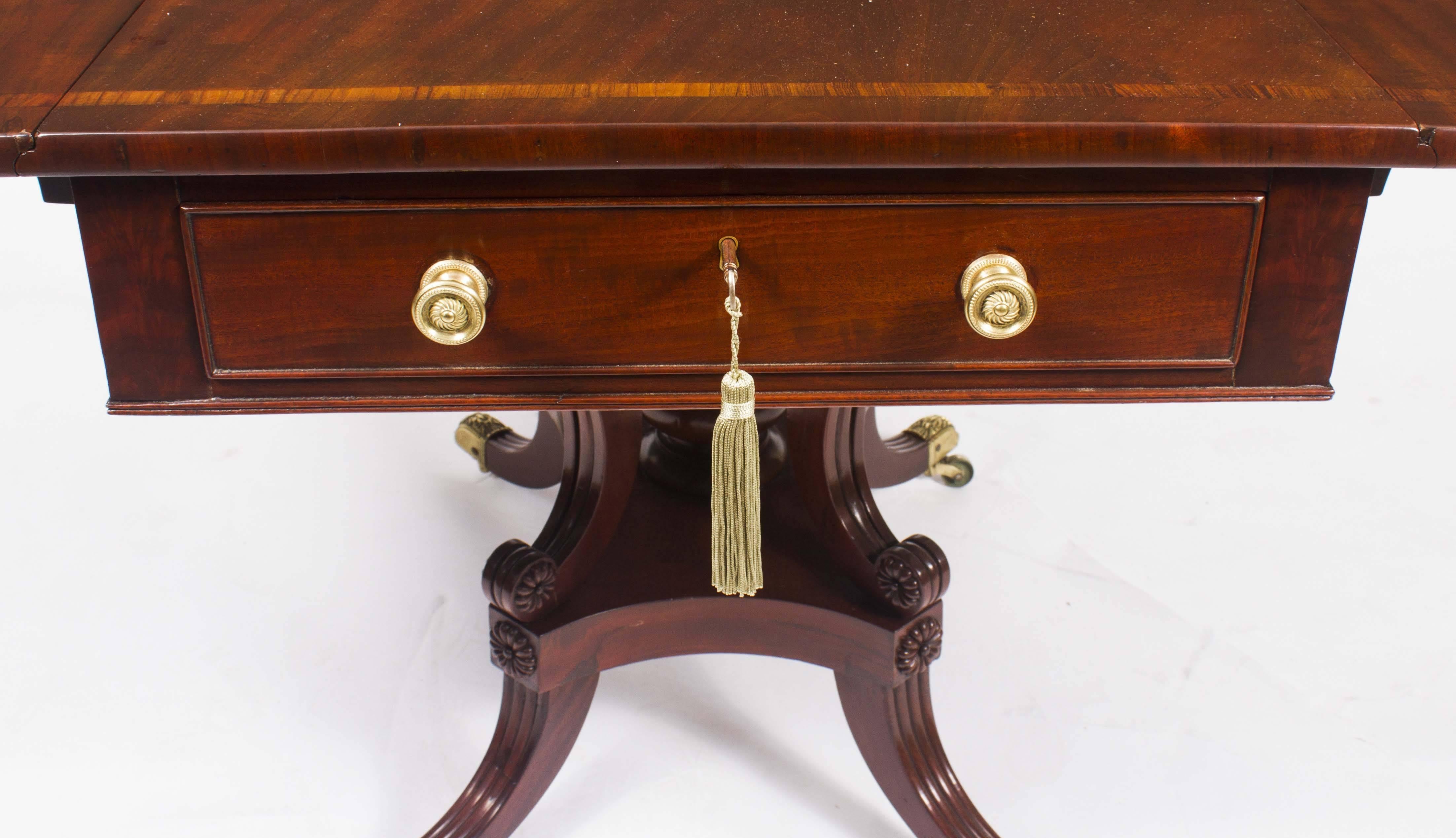 19th Century Regency George III Pembroke Table Gillows In Excellent Condition For Sale In London, GB