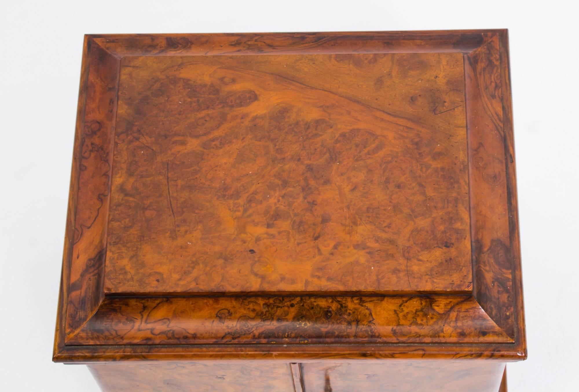 English 19th Century Victorian Burr Walnut Cigar Humidor Box