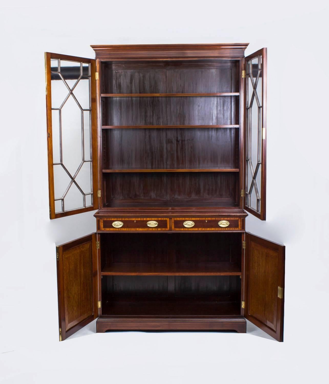 Early 20th Century Edwardian Inlaid Mahogany Bookcase by Maple & Co 1