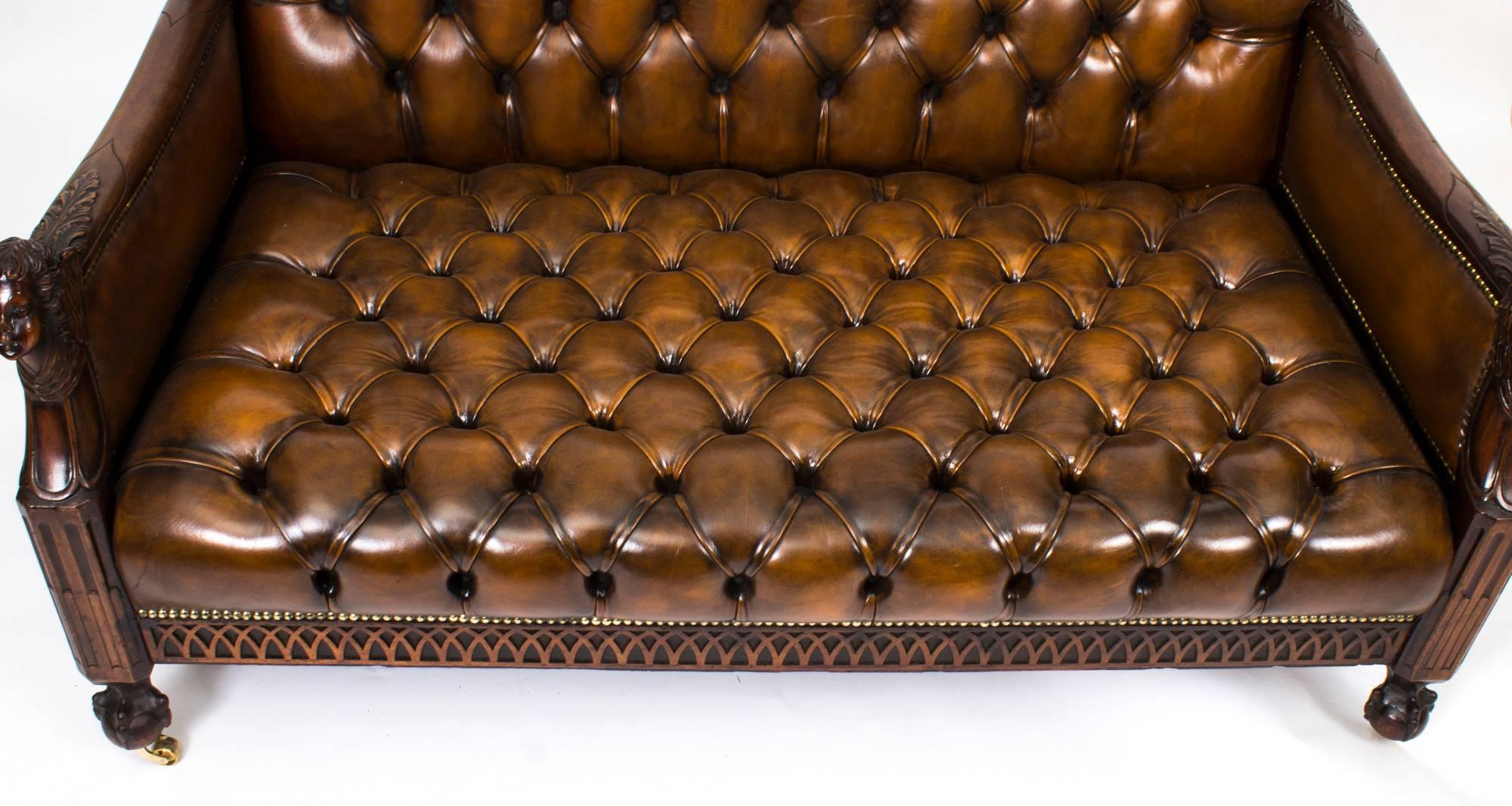 19th Century Victorian Button Back Leather Three-Piece Suite In Excellent Condition In London, GB