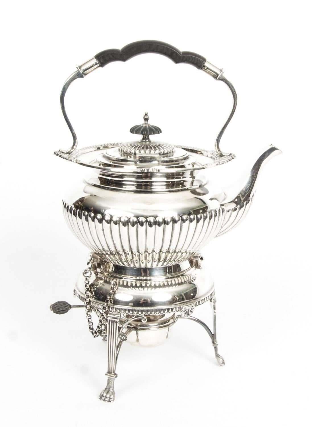 Antique English Edwardian Cased Silver Five x Teaset Walker and Hall, 1908 In Excellent Condition In London, GB