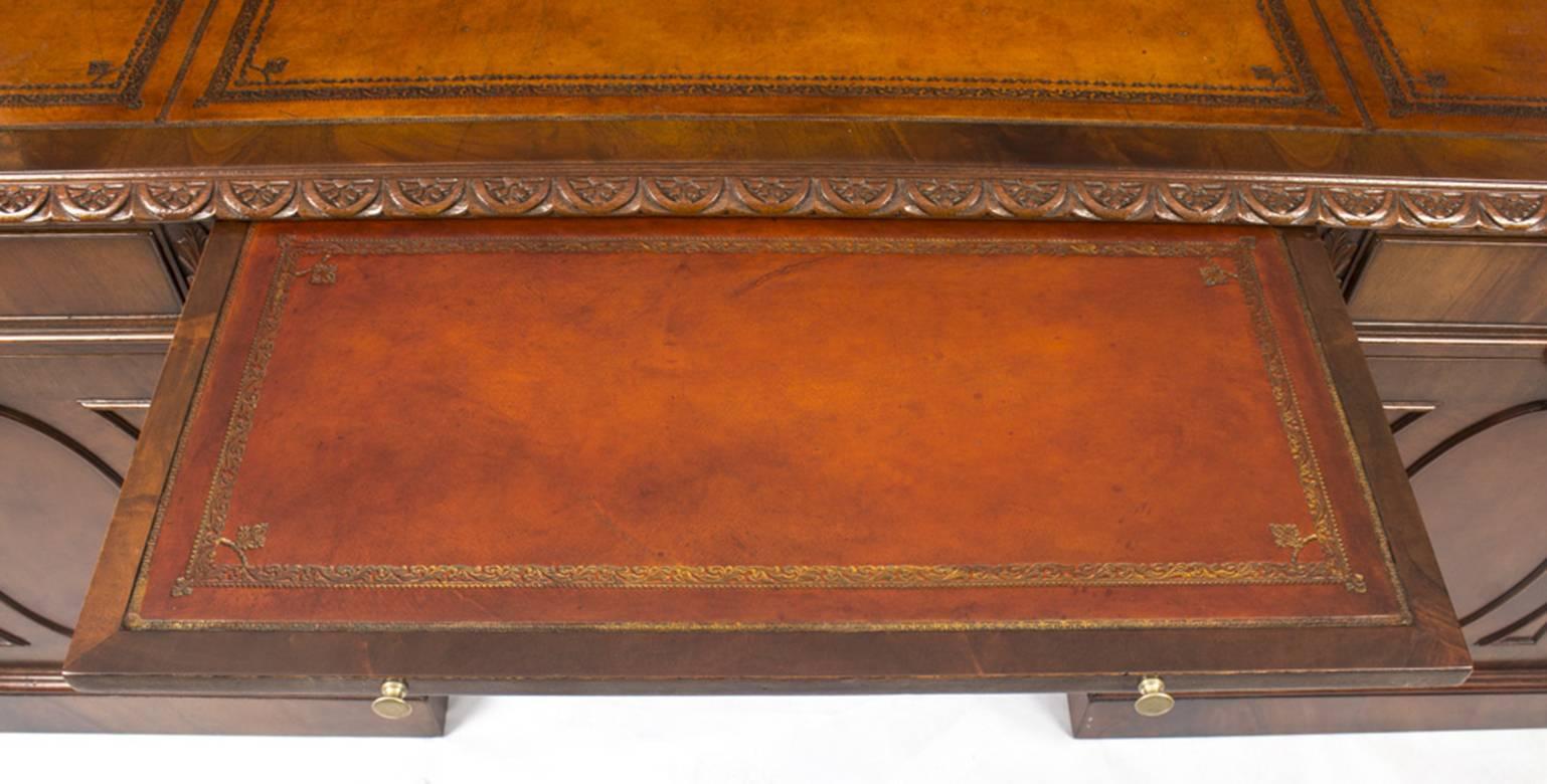 Early 20th Century Edwardian Flame Mahogany Partners Pedestal Desk 2