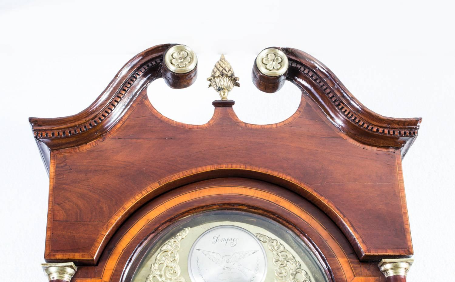 Acajou horloge de parquet du 19e siècle avec sonnerie de cloches