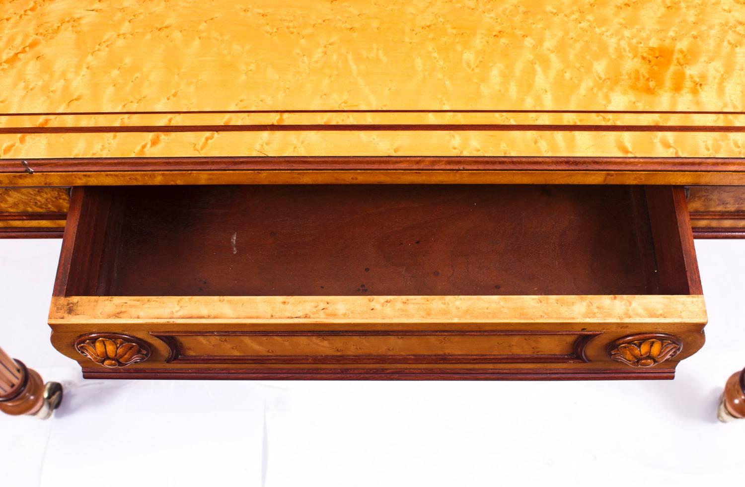 Mid-19th Century Antique Gillows Style Bird's-Eye Maple Writing Table Desk, 1830