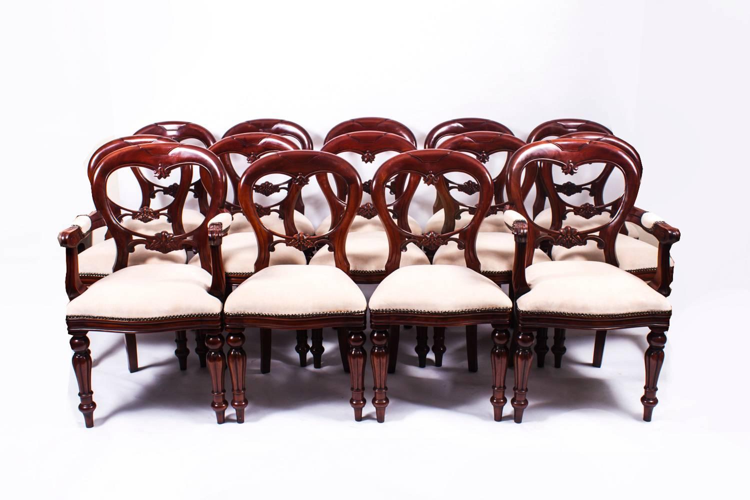 Antique Victorian Walnut Dining Table and Eight Balloon Back Chairs 2