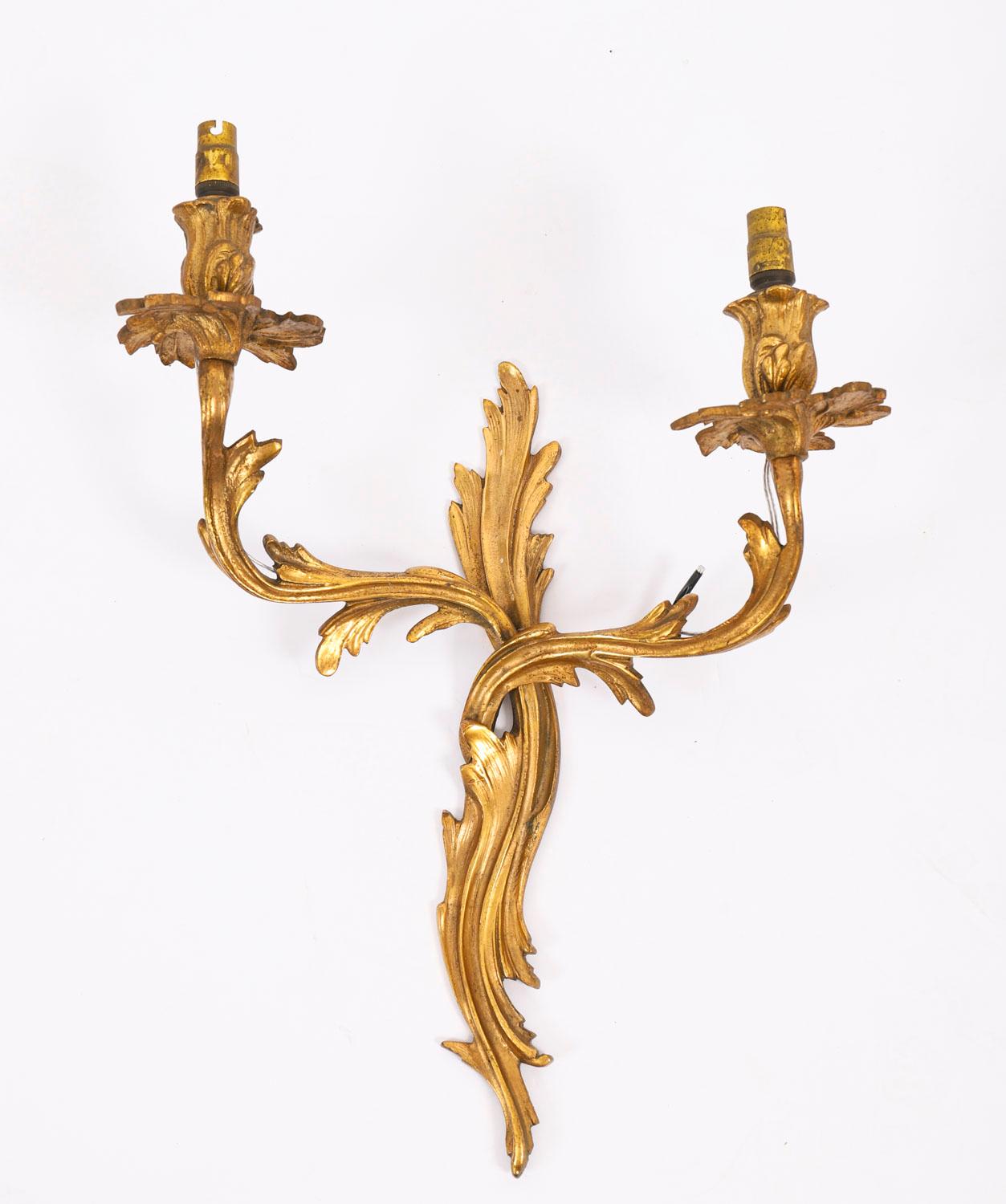 Conjunto Vintage de 6 Apliques de Ormolu de Estilo Neoclásico Francés Siglo XIX siglo XIX en venta