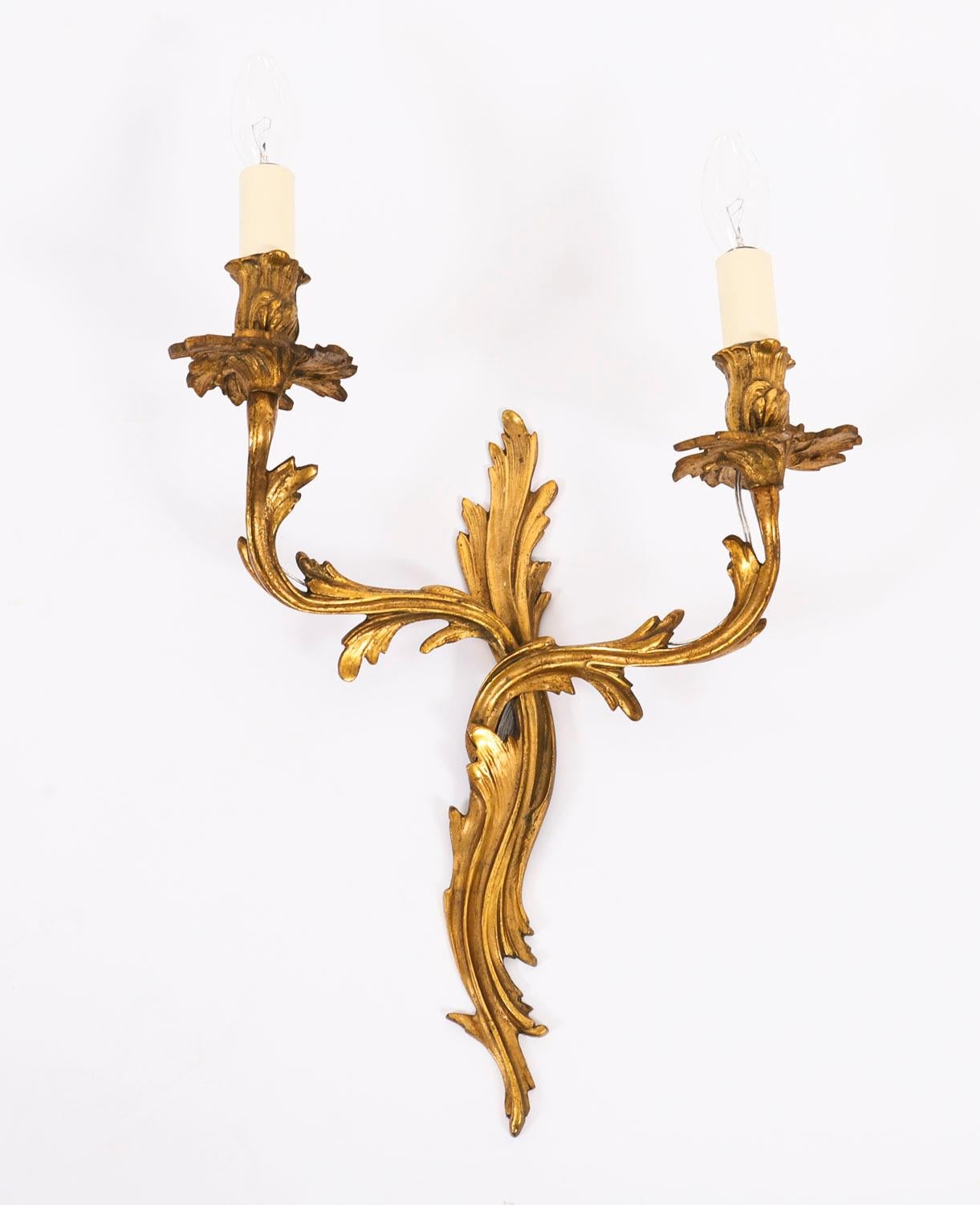 Conjunto Vintage de 6 Apliques de Ormolu de Estilo Neoclásico Francés Siglo XIX en venta 6