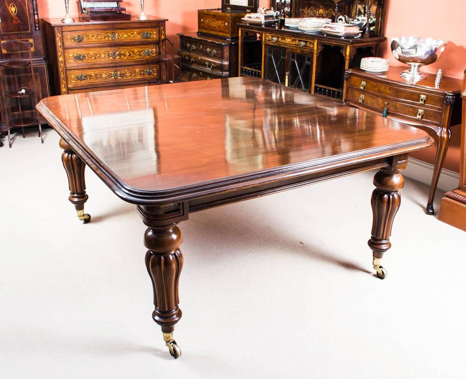 Antique Victorian Mahogany Dining Table, circa 1850 at 1stdibs