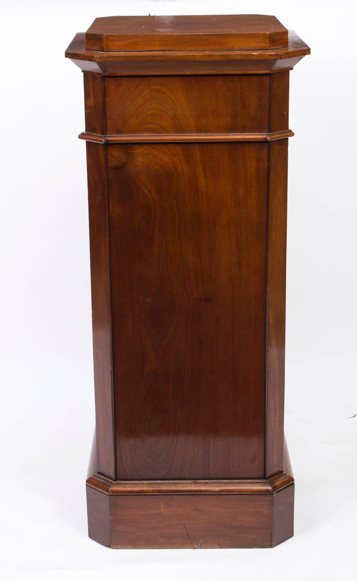 19th Century Victorian Pedestal, Johnstone Jupe & Co 3