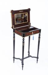 Table de travail en ronce de noyer ébonisée du 19e siècle, signée Tahan Paris