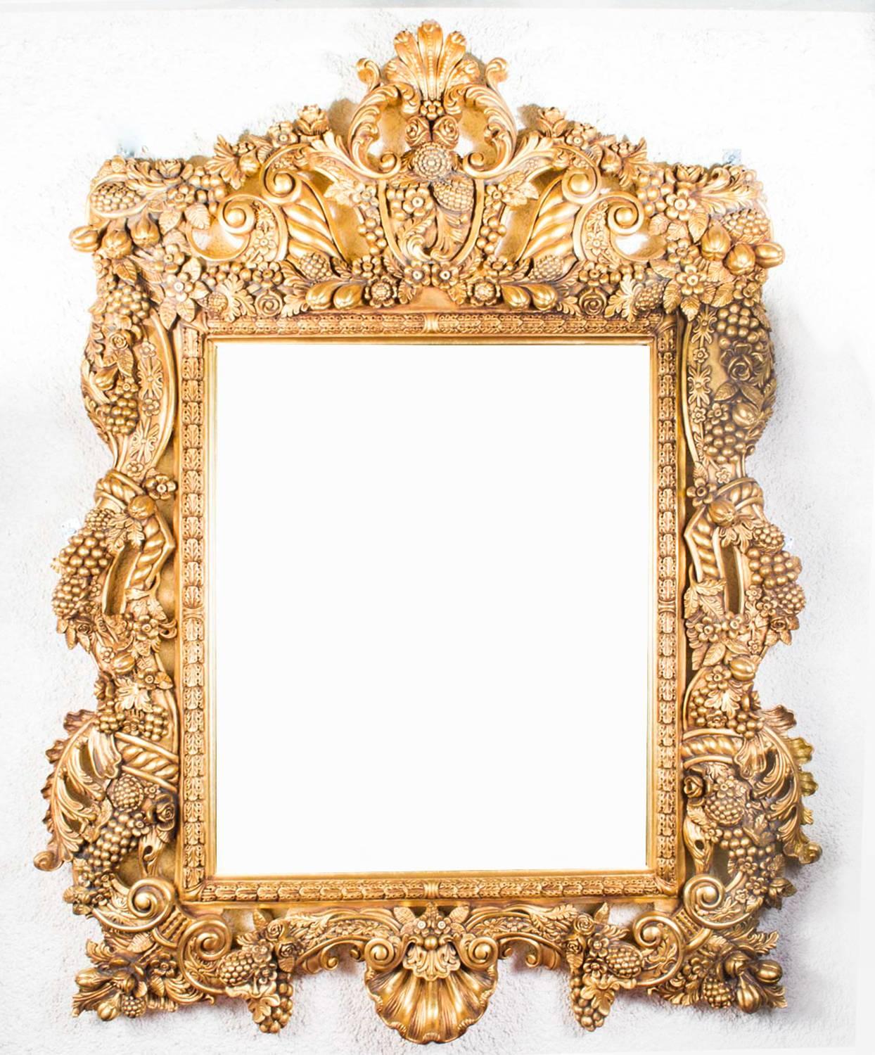 Miroir décoratif florentin orné en bois doré 190 x 150 cm en vente 2