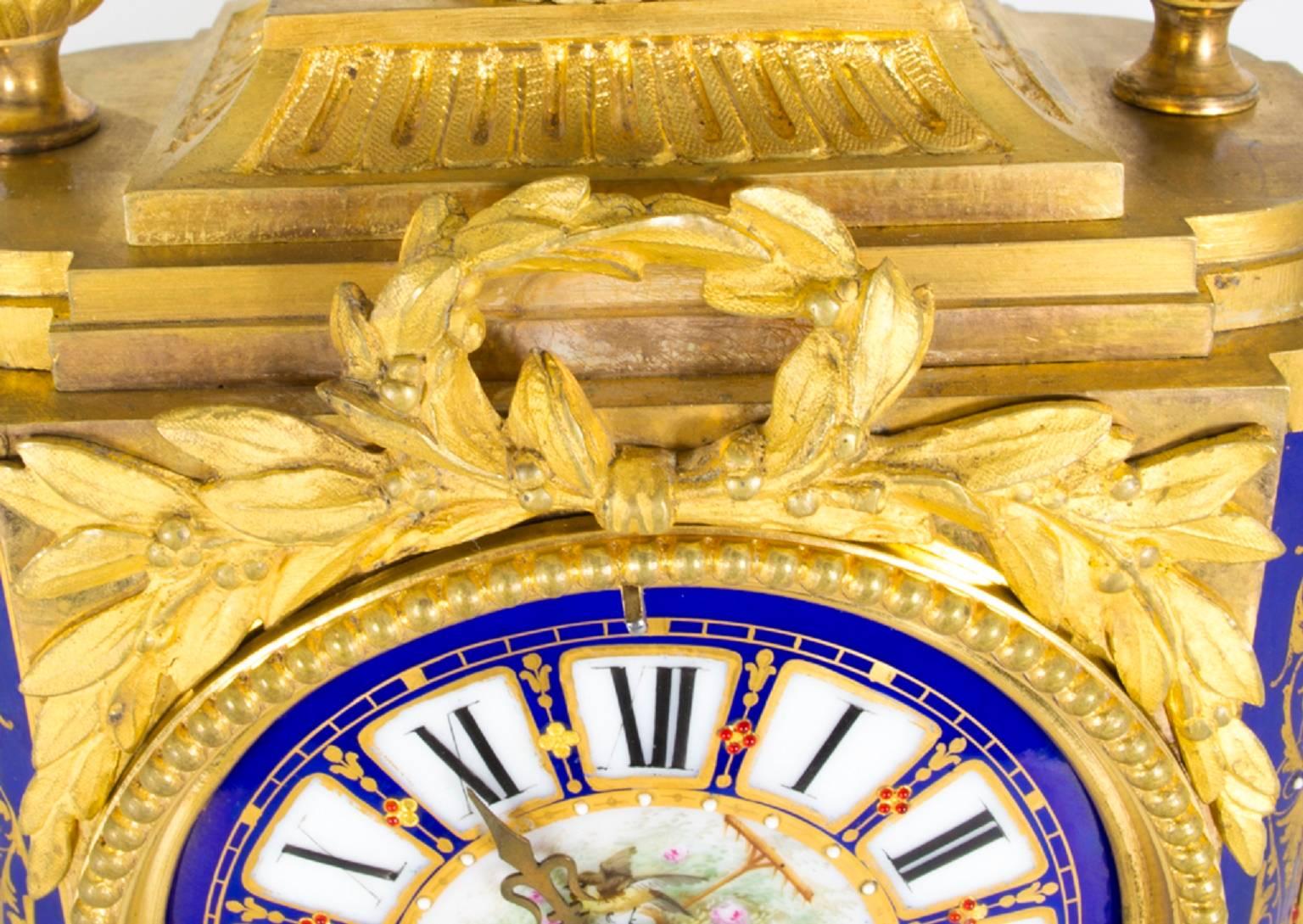 19th Century French Ormolu Porcelain Mantel Clock 2