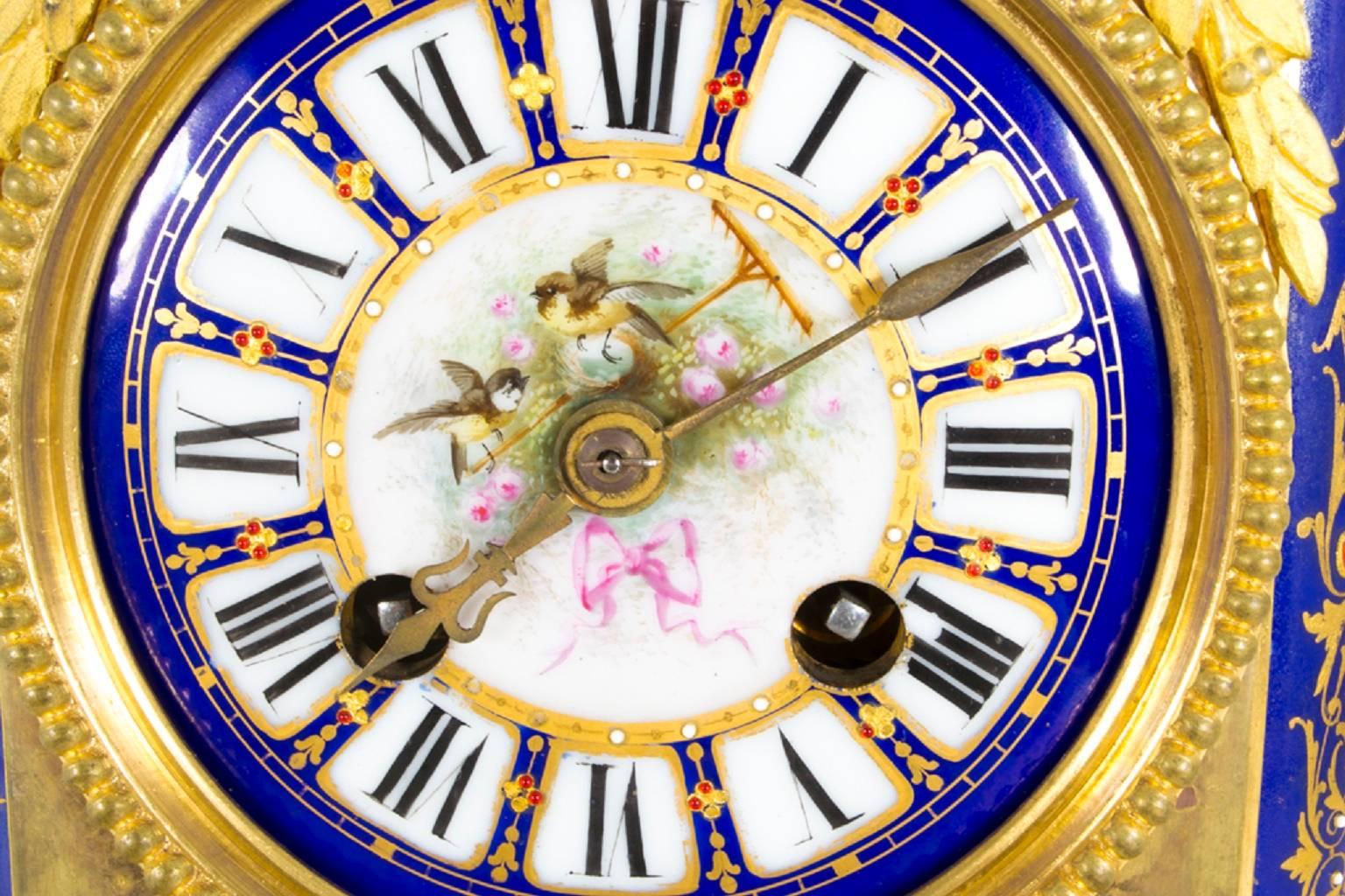 19th Century French Ormolu Porcelain Mantel Clock 3